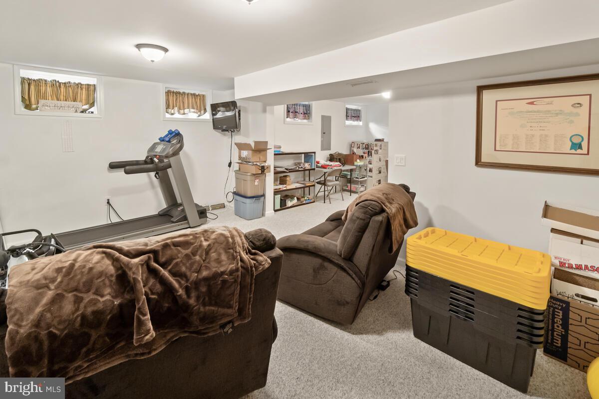 WORMANS MILL - Residential