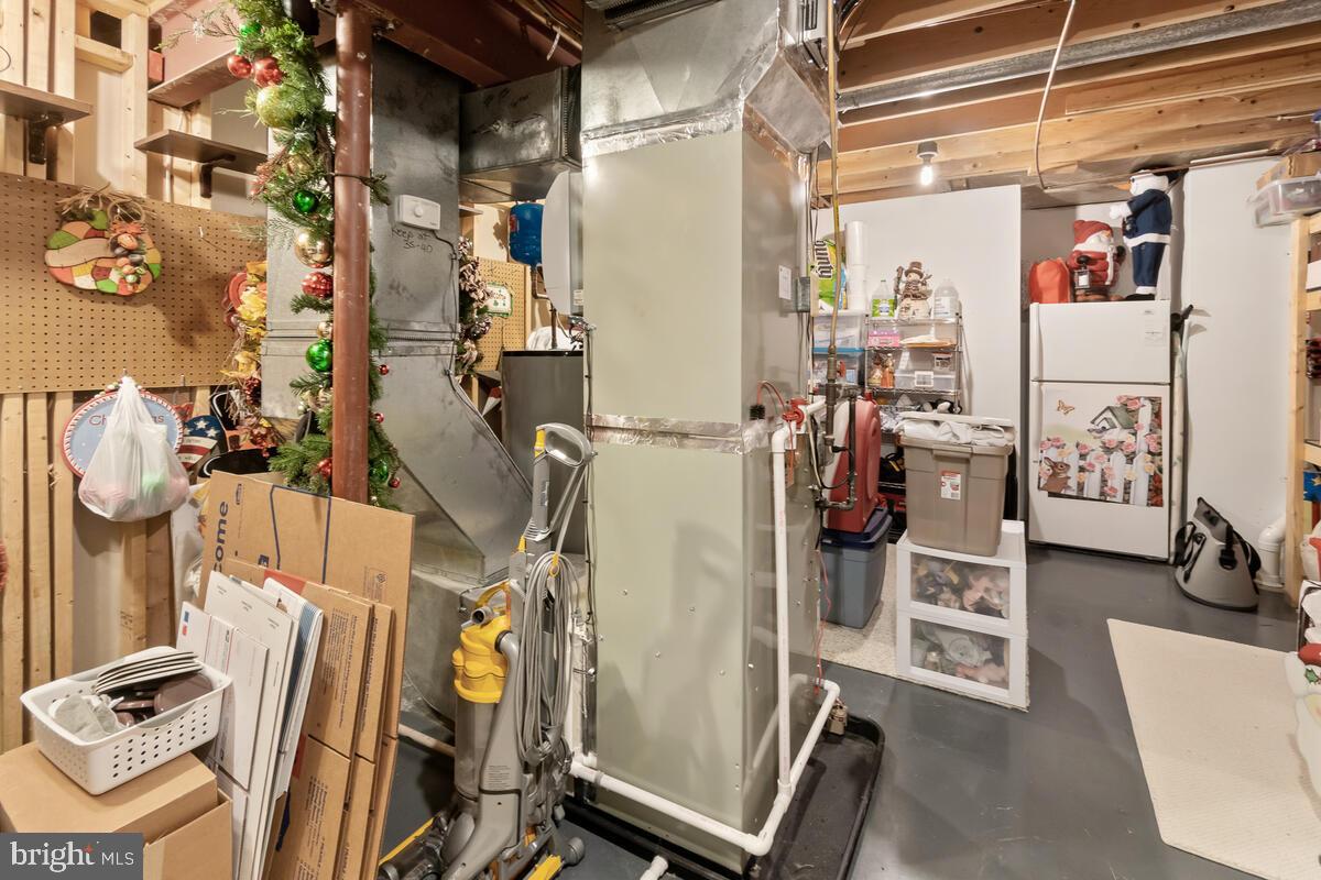 WORMANS MILL - Residential