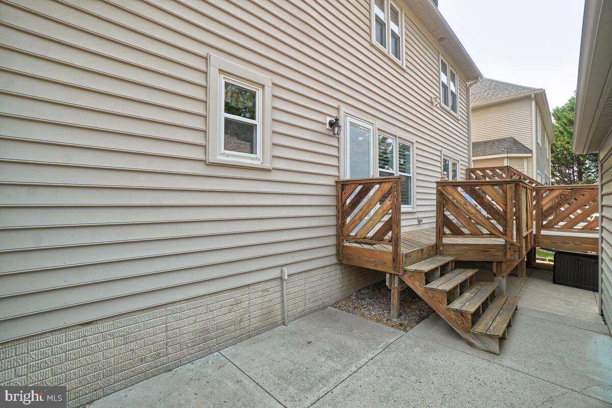 WORMANS MILL - Residential