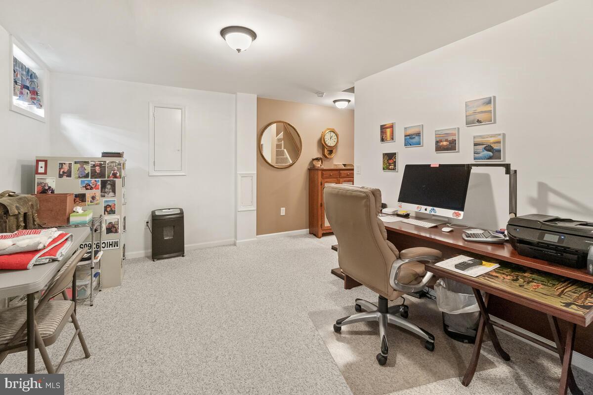 WORMANS MILL - Residential