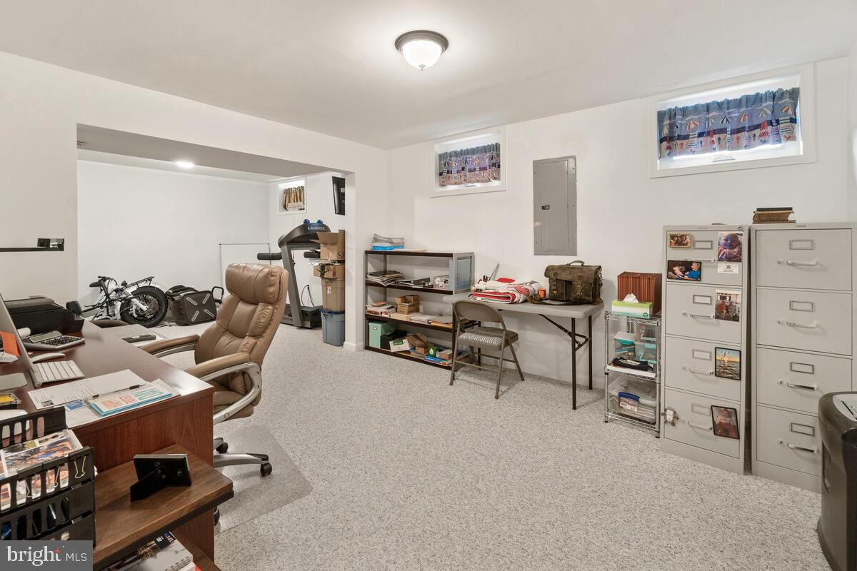 WORMANS MILL - Residential