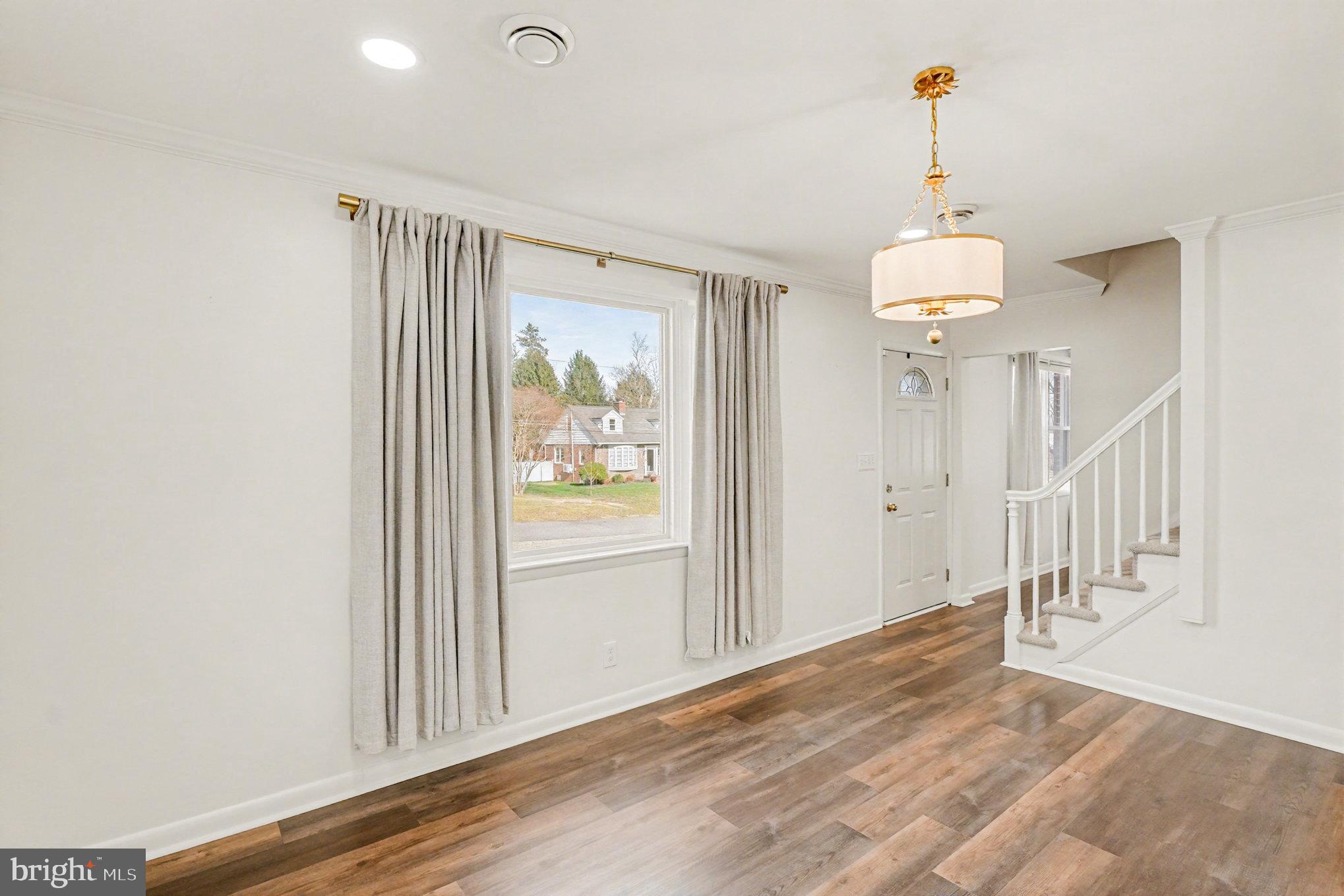 5809 PINE HILL DRIVE