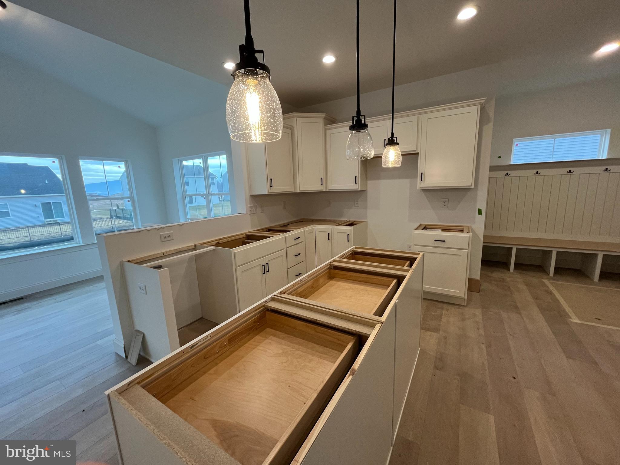 HICKORY POINTE - Residential