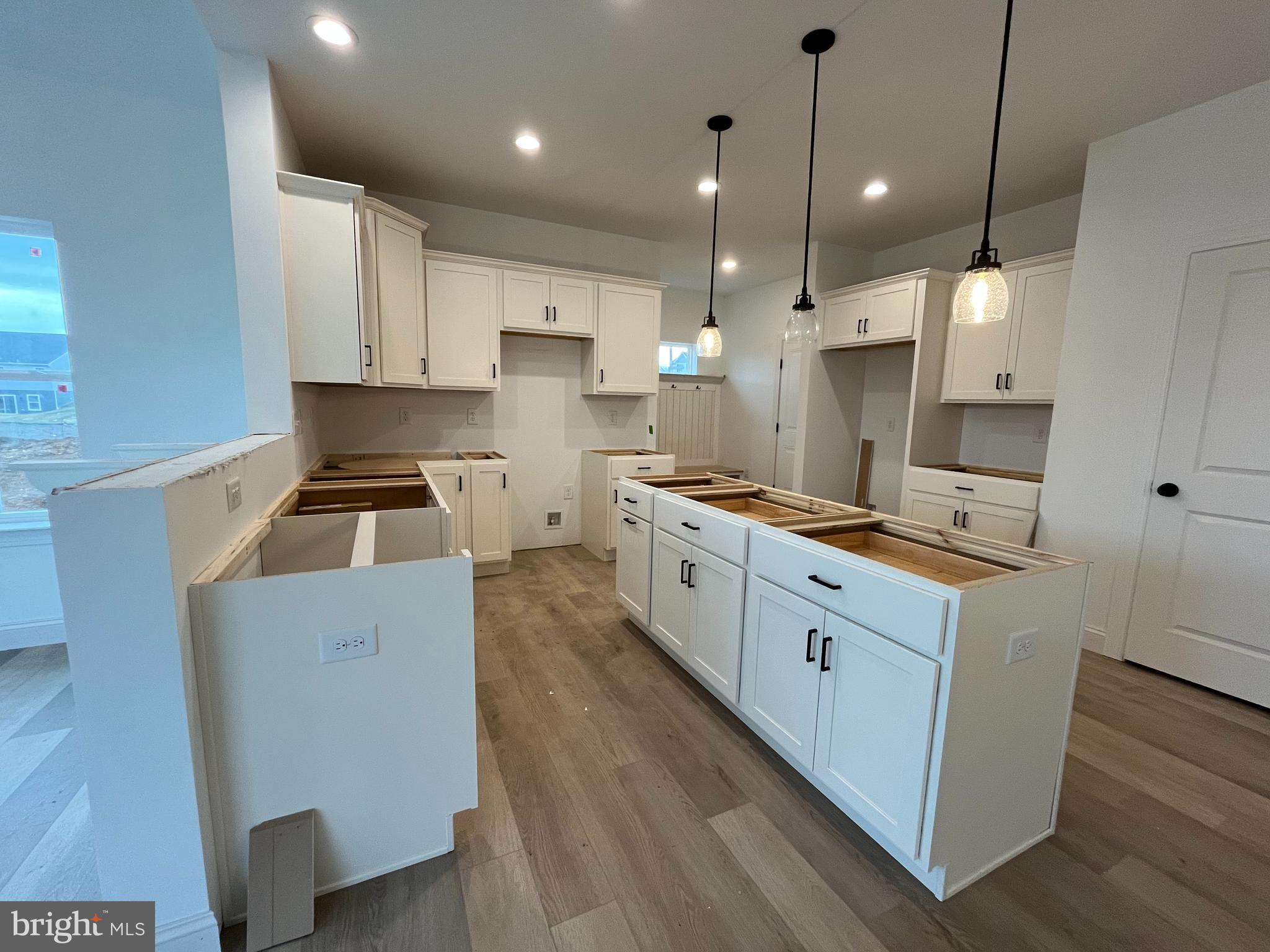 HICKORY POINTE - Residential