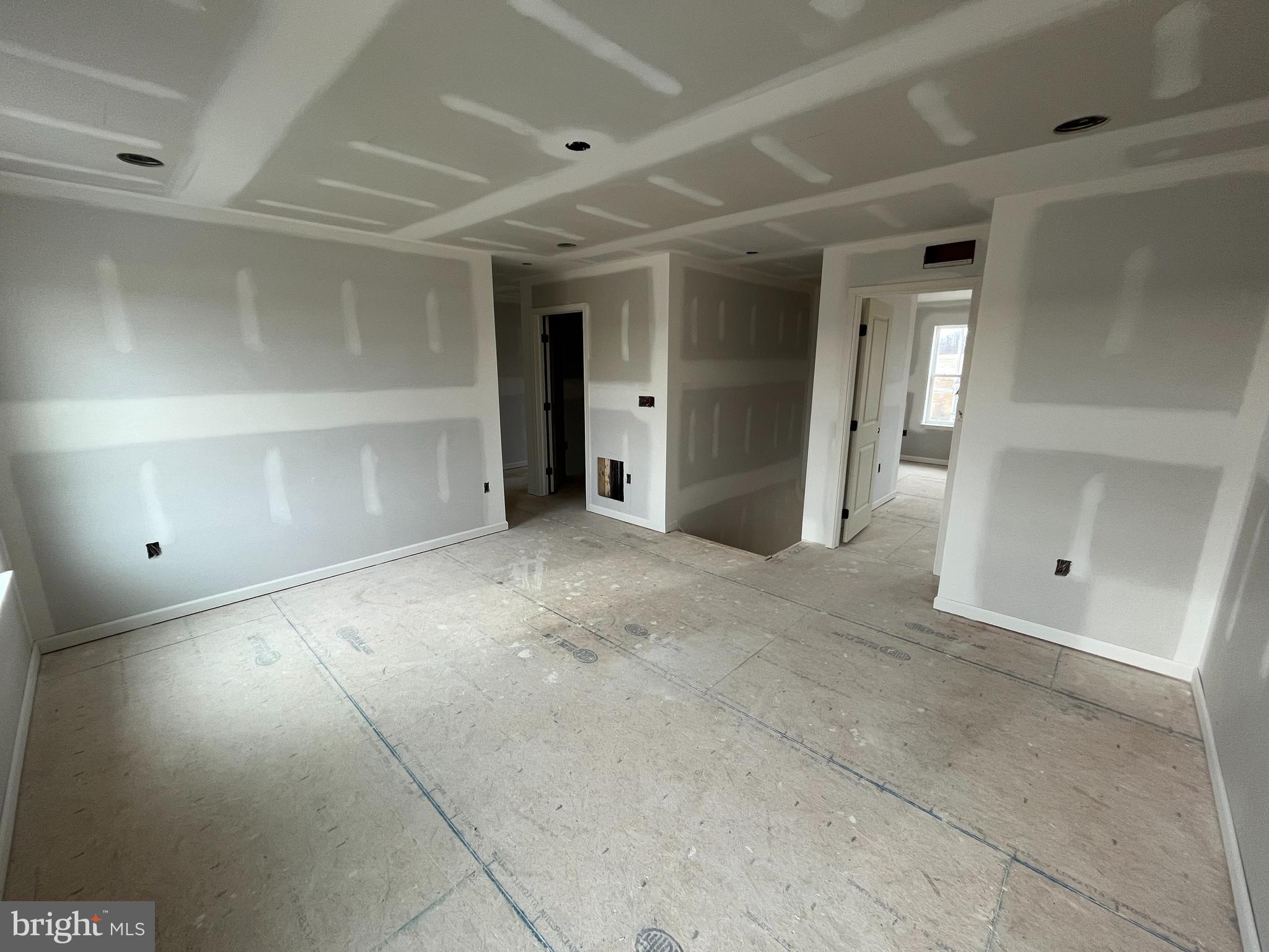 HICKORY POINTE - Residential