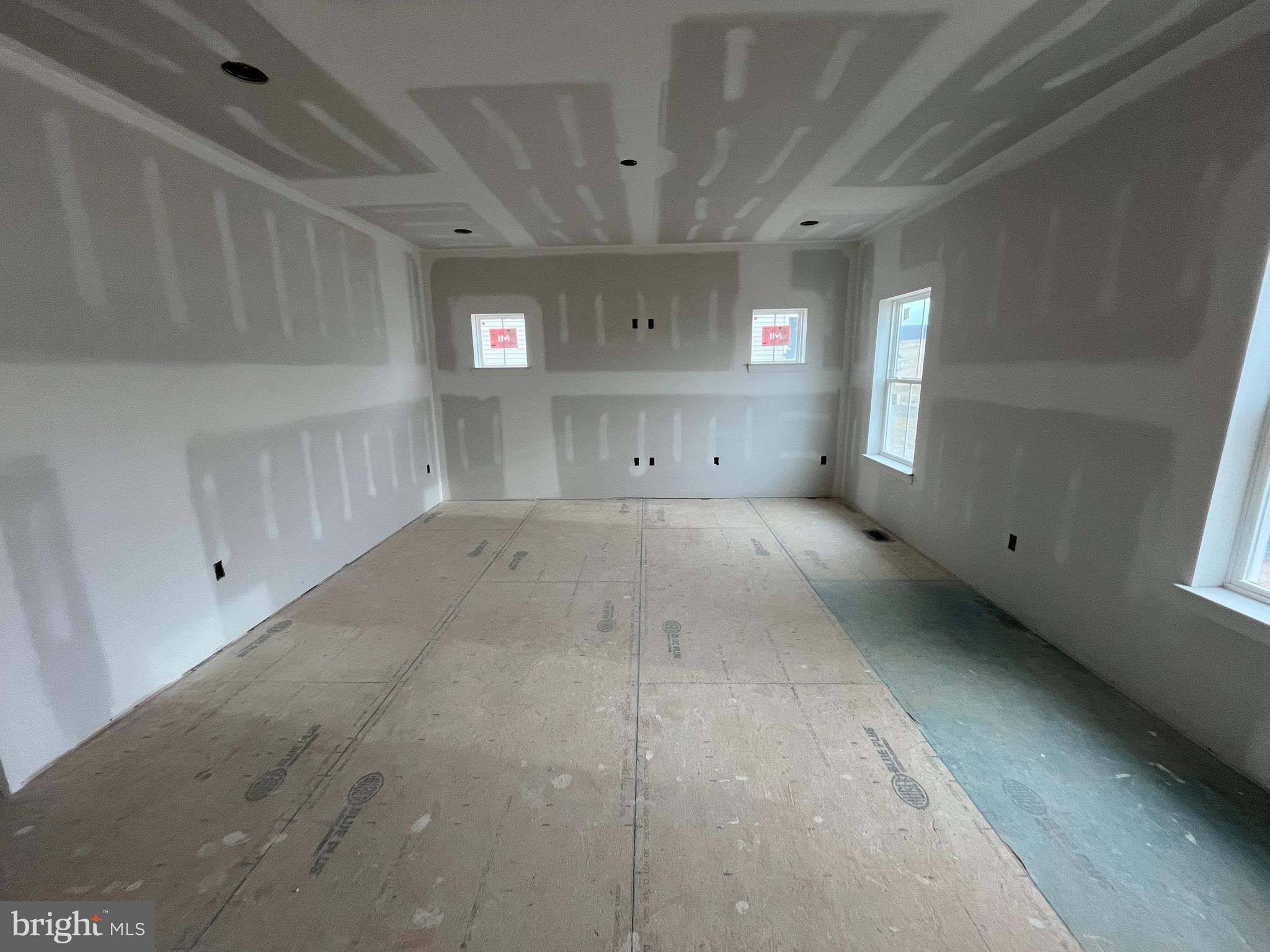 HICKORY POINTE - Residential