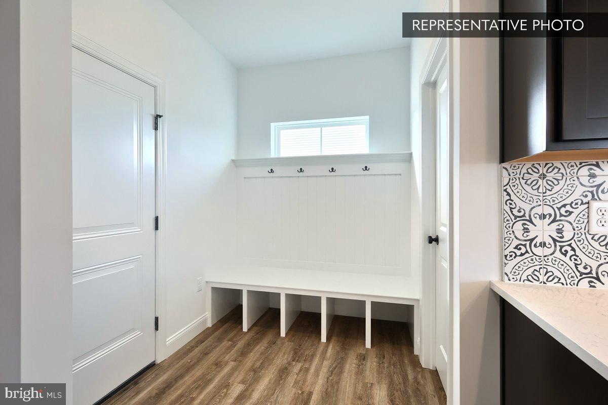 HICKORY POINTE - Residential