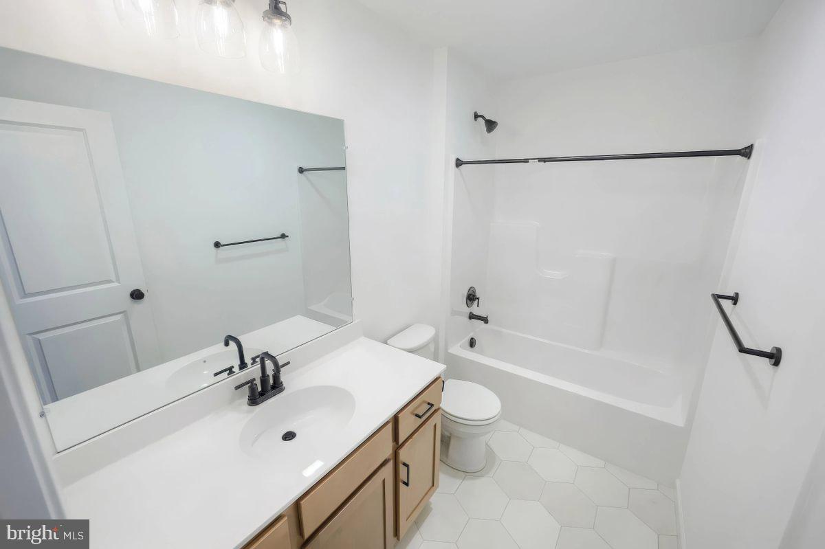 HICKORY POINTE - Residential