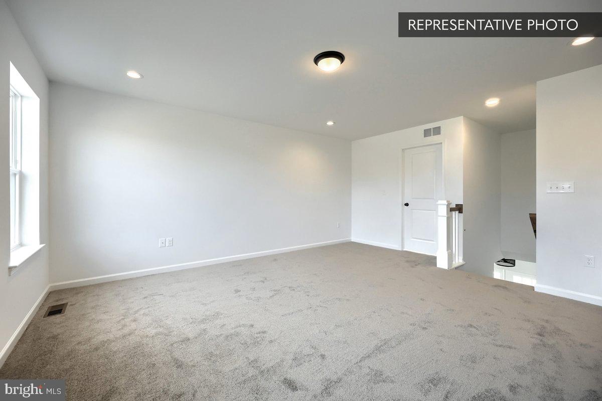 HICKORY POINTE - Residential