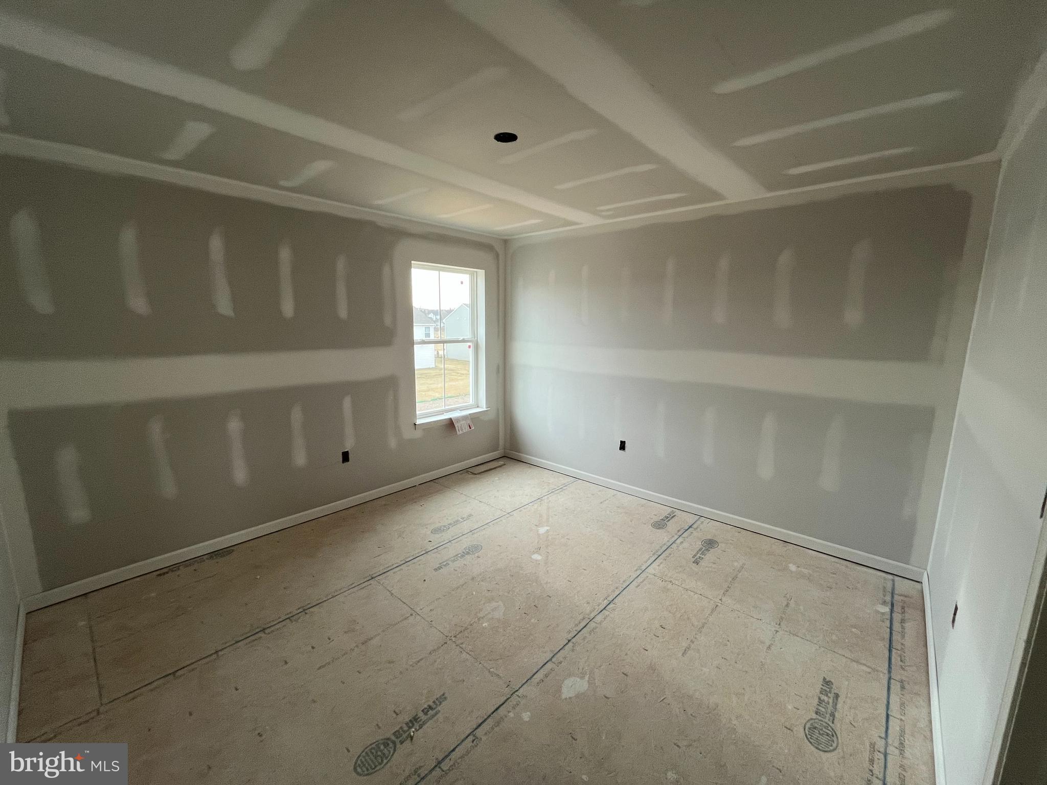 HICKORY POINTE - Residential