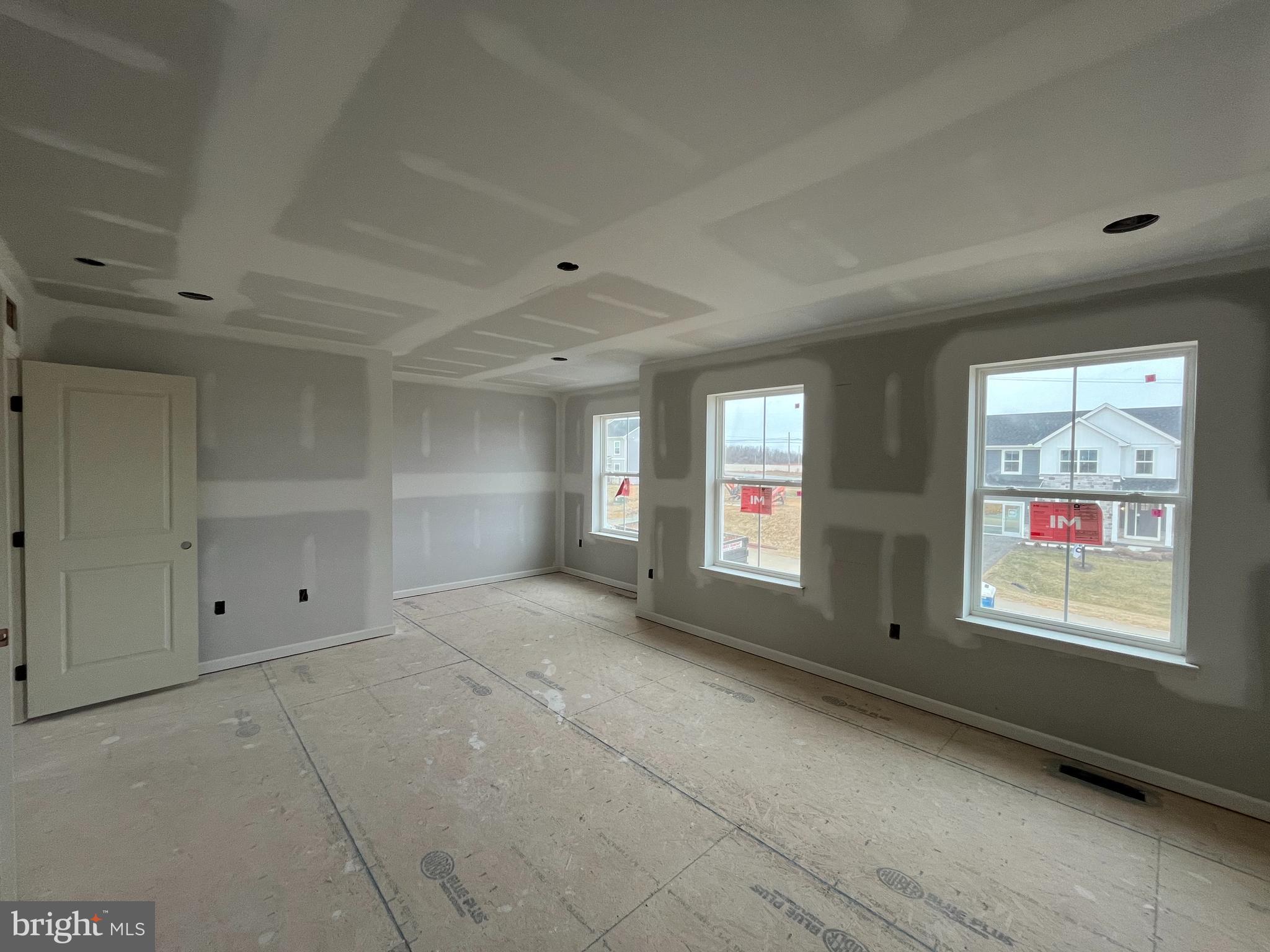 HICKORY POINTE - Residential