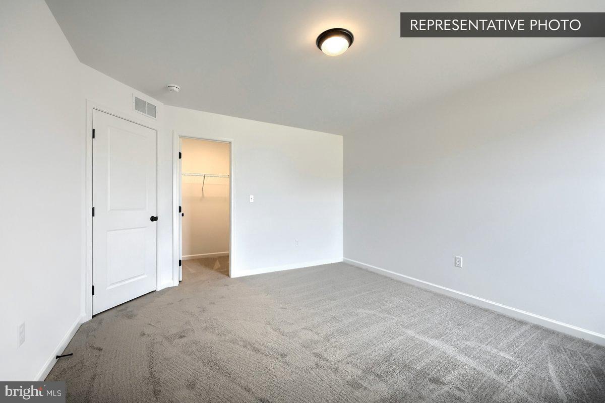 HICKORY POINTE - Residential