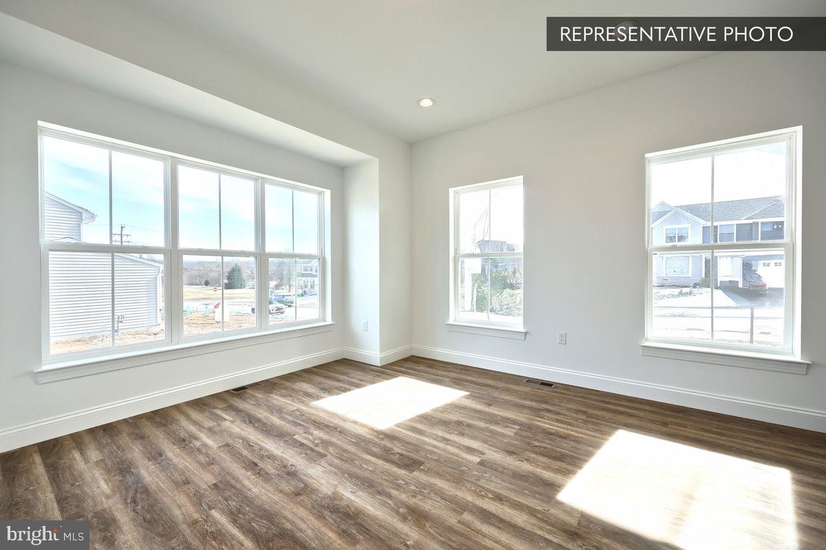 HICKORY POINTE - Residential