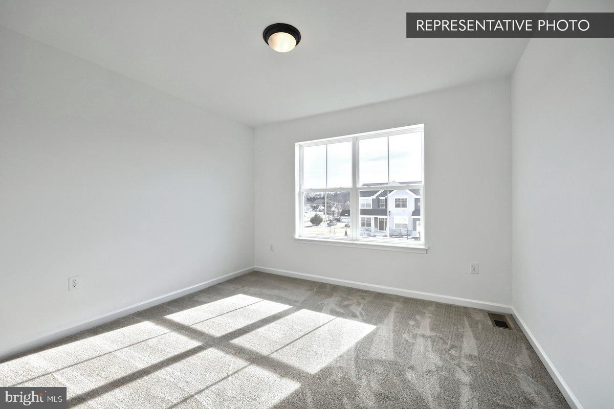 HICKORY POINTE - Residential