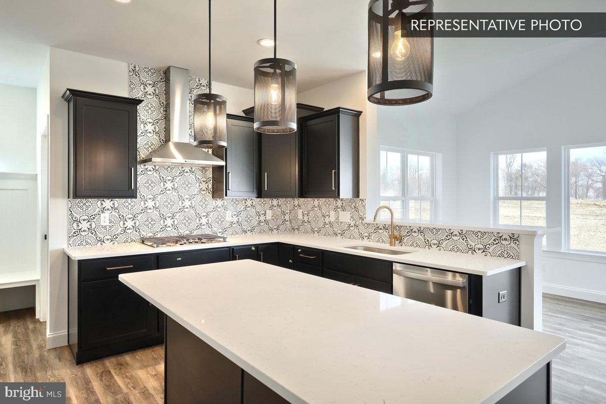 HICKORY POINTE - Residential