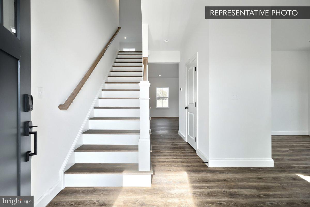 HICKORY POINTE - Residential