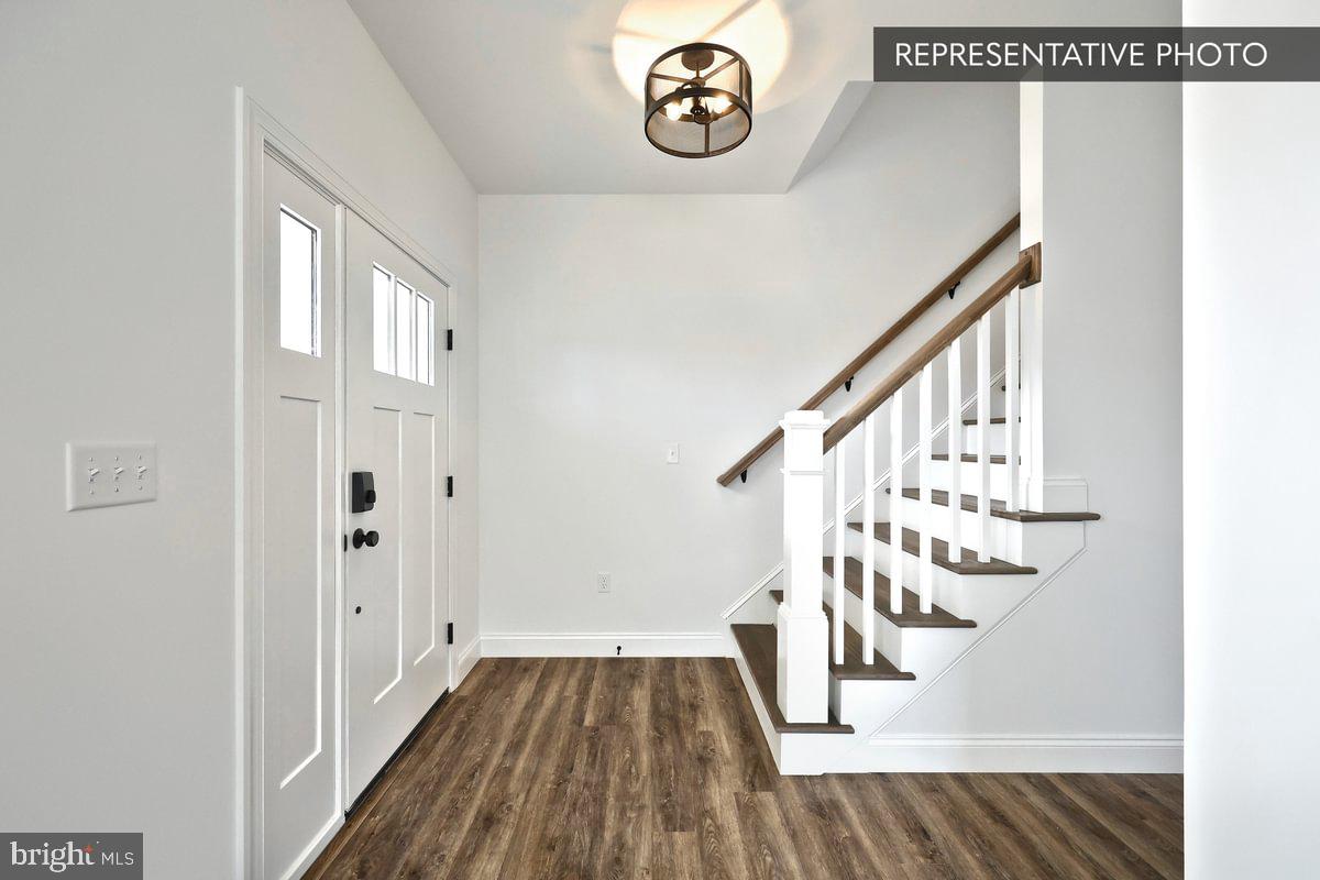 HICKORY POINTE - Residential