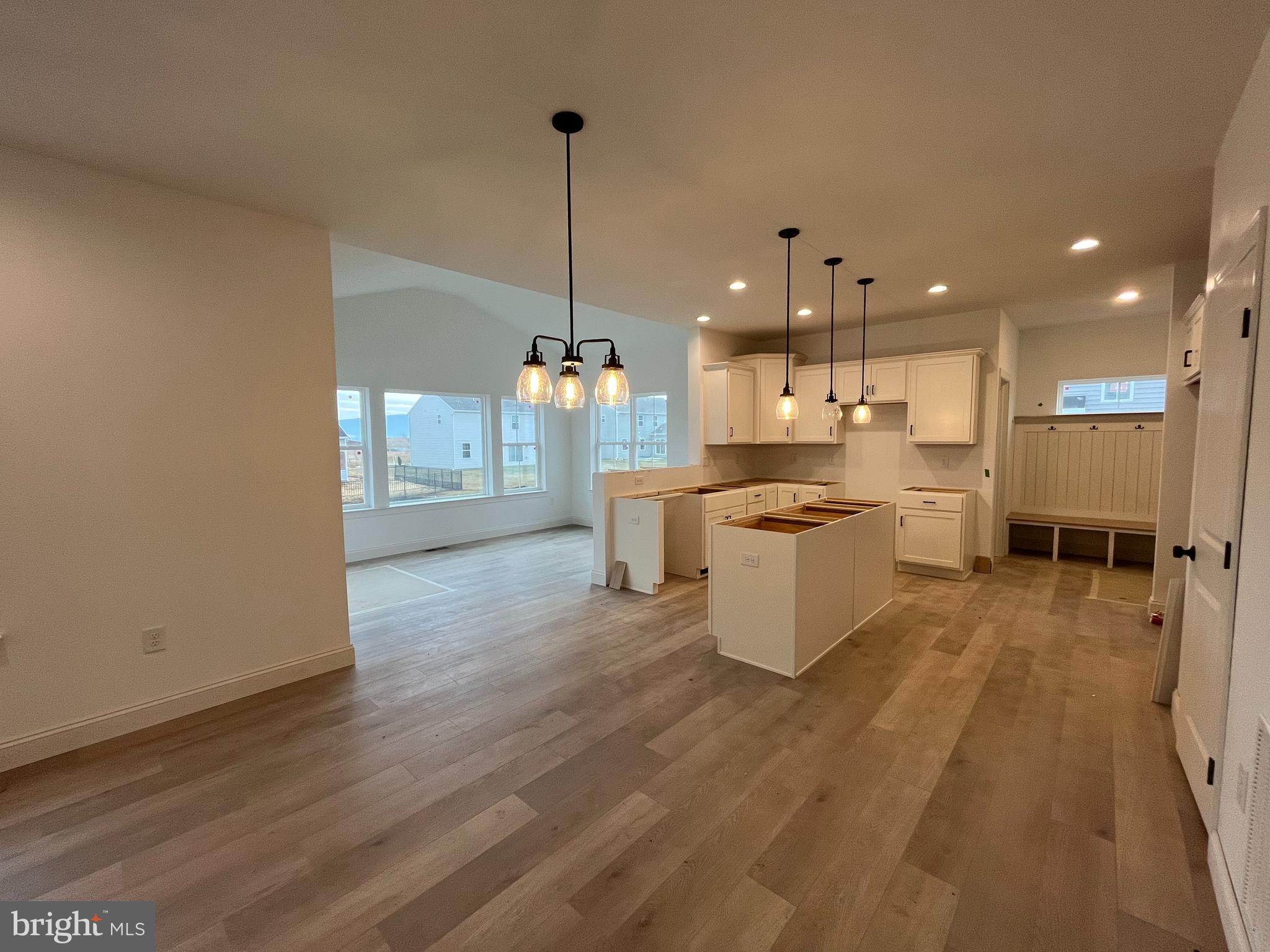 HICKORY POINTE - Residential