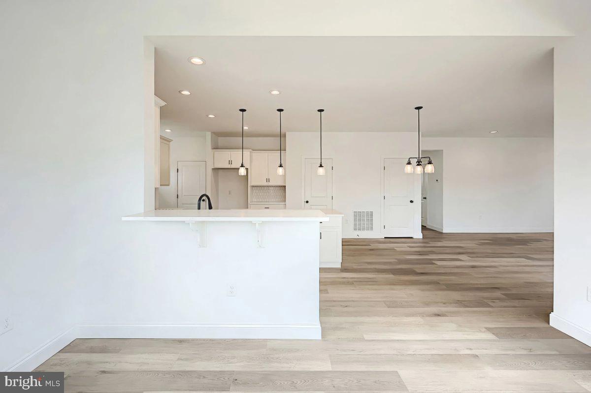 HICKORY POINTE - Residential