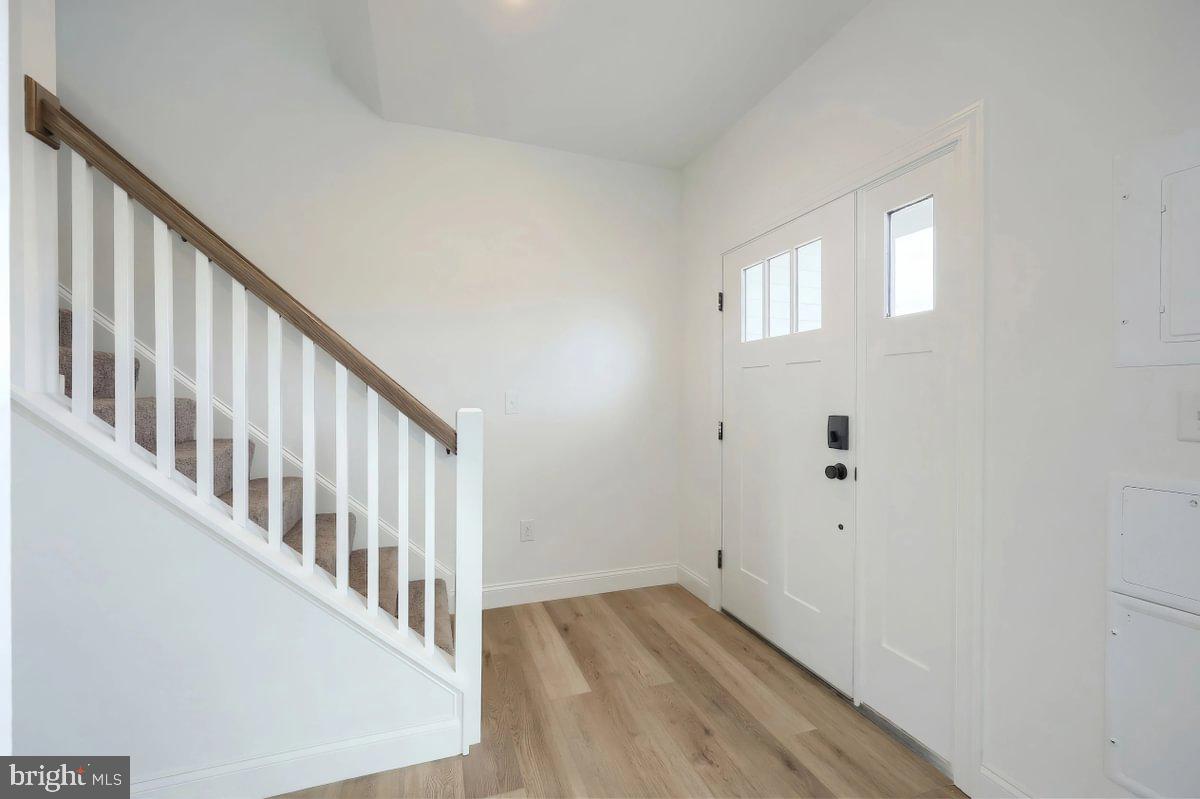 HICKORY POINTE - Residential