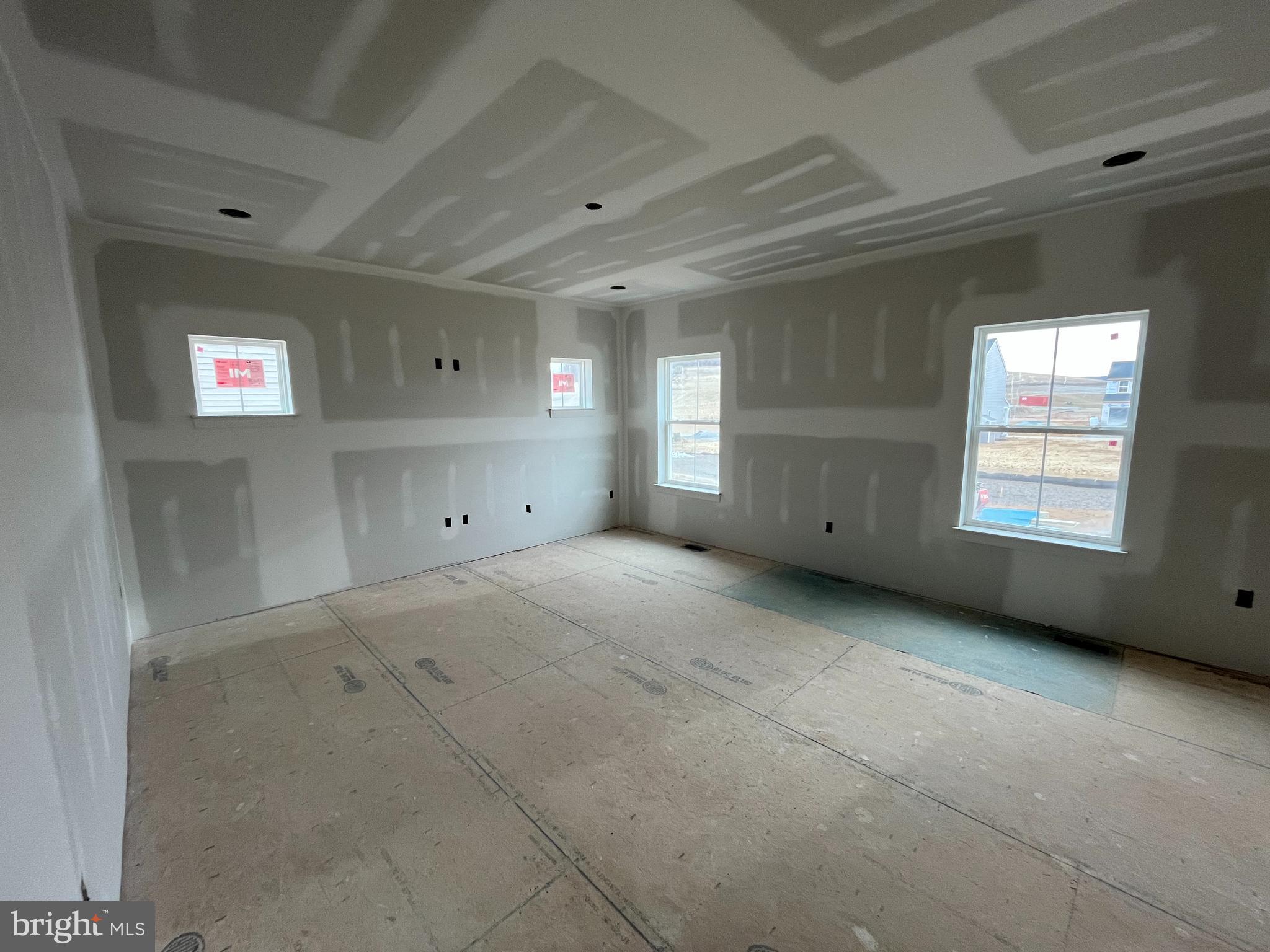 HICKORY POINTE - Residential