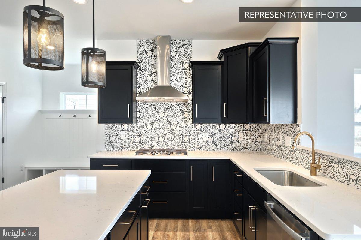 HICKORY POINTE - Residential