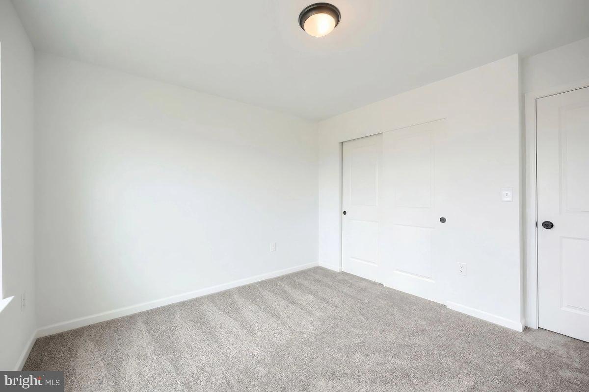 HICKORY POINTE - Residential