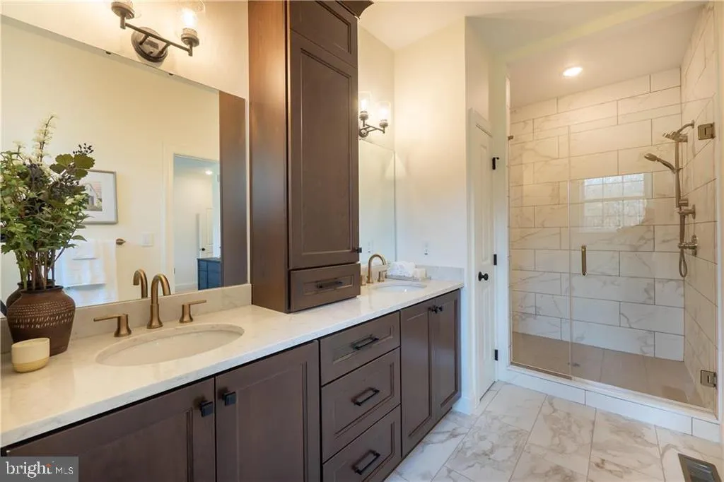 Bethlehem, Pennsylvania 18015, United States, 3 Bedrooms Bedrooms, ,4 BathroomsBathrooms,Residential,Active,176667