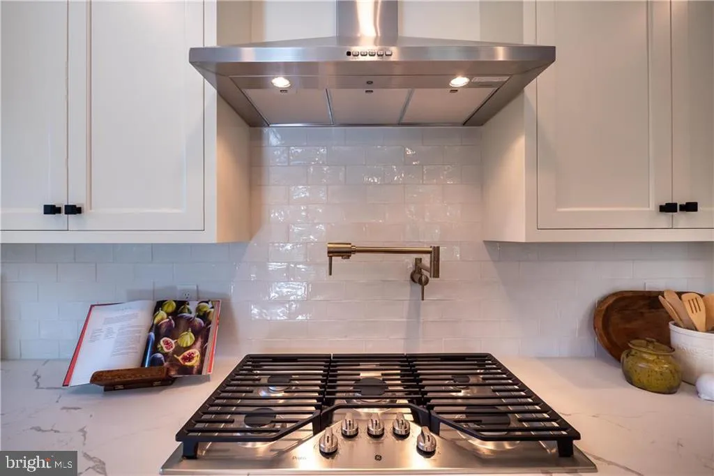 Bethlehem, Pennsylvania 18015, United States, 3 Bedrooms Bedrooms, ,4 BathroomsBathrooms,Residential,Active,176667