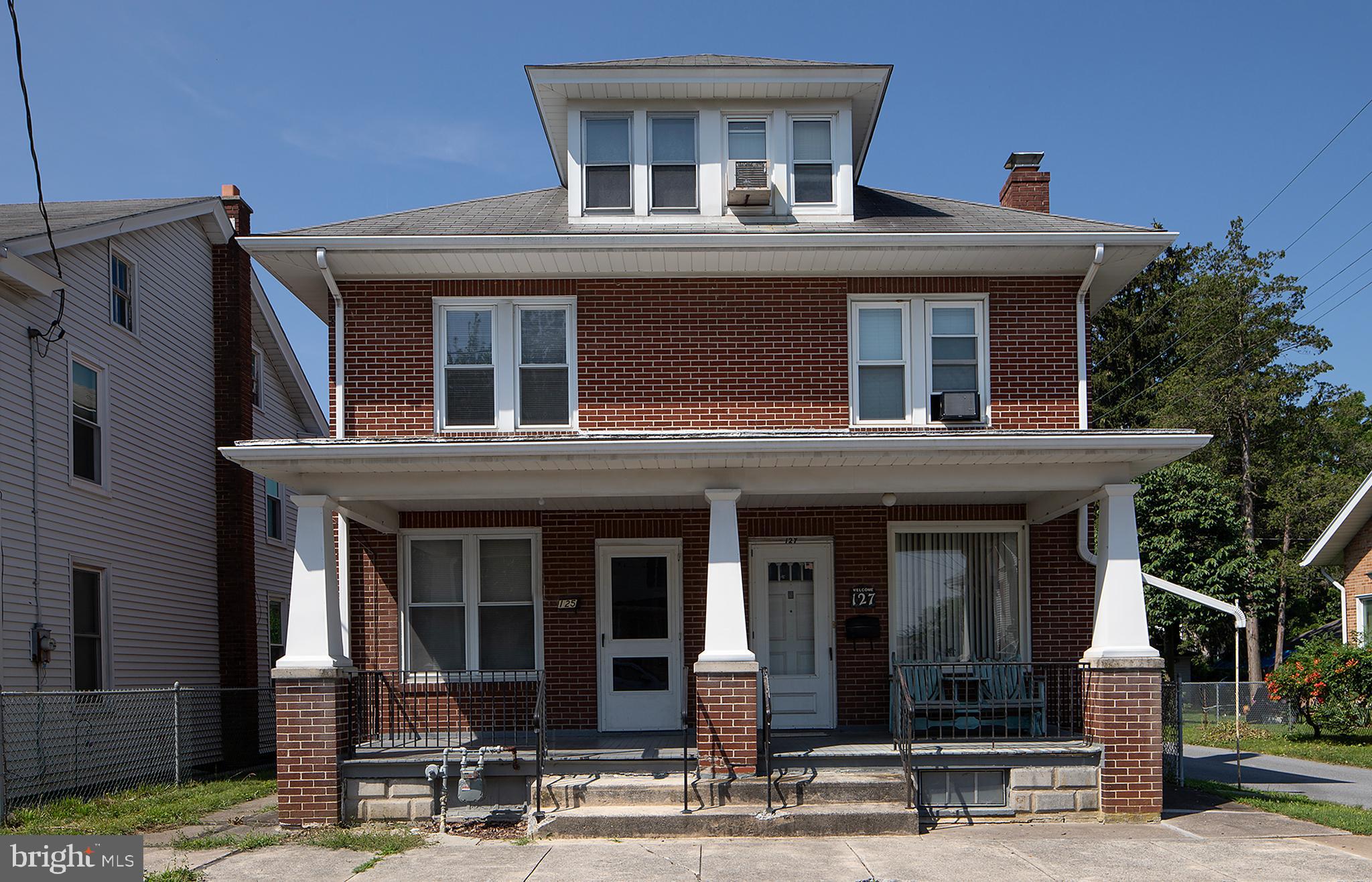 125 N LINCOLN STREET