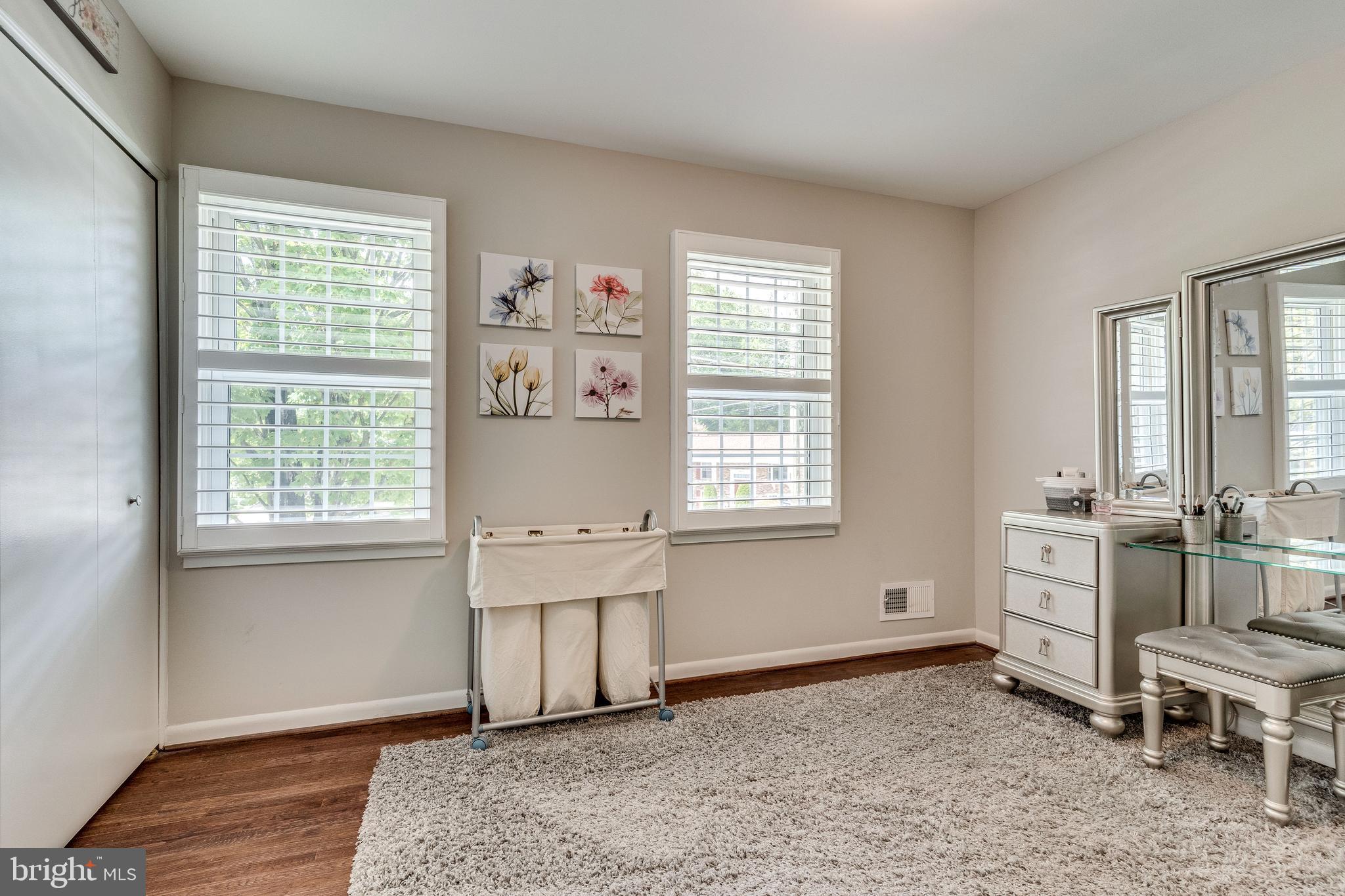 MOUNT VERNON MANOR - Residential