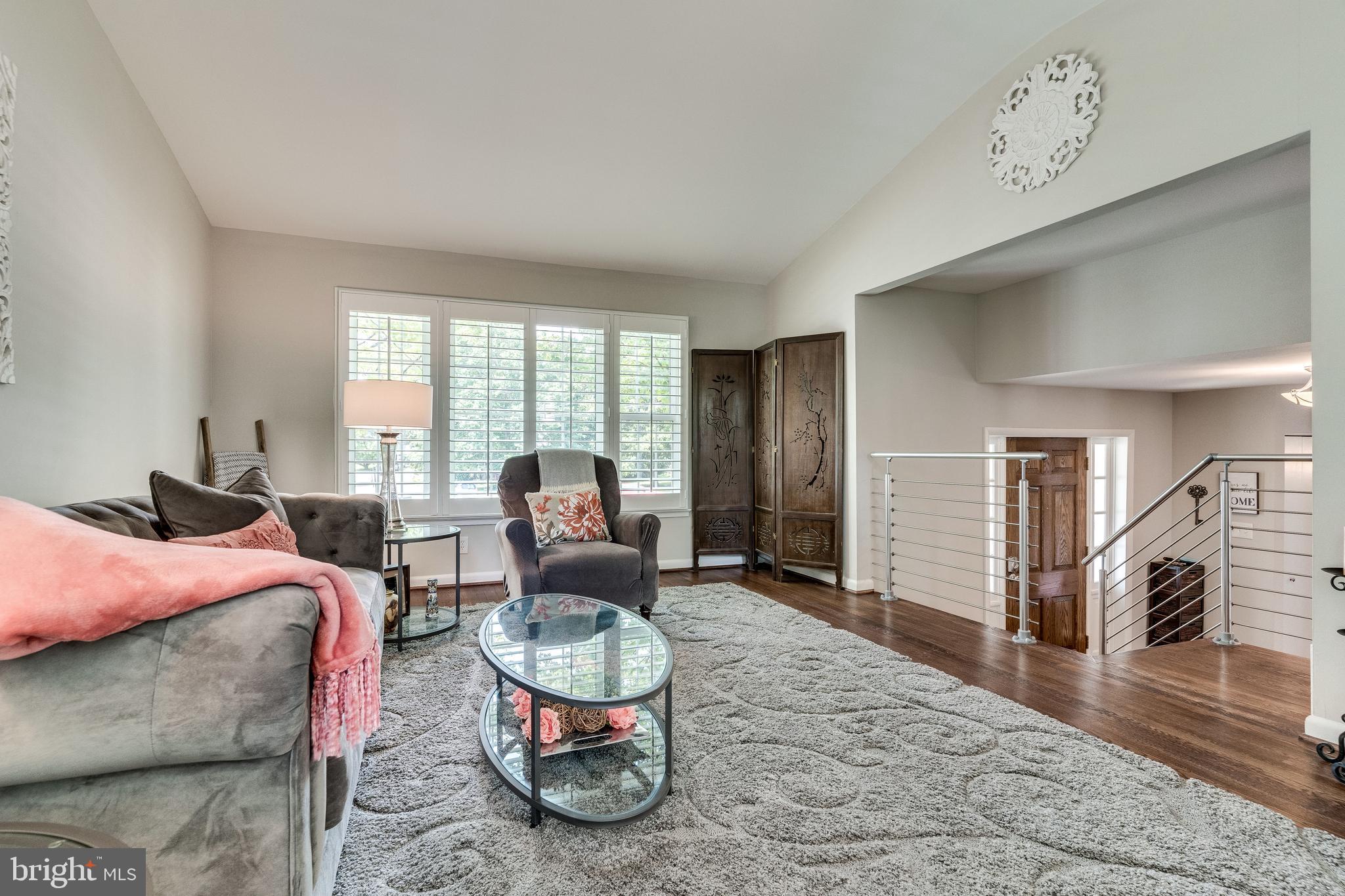 MOUNT VERNON MANOR - Residential