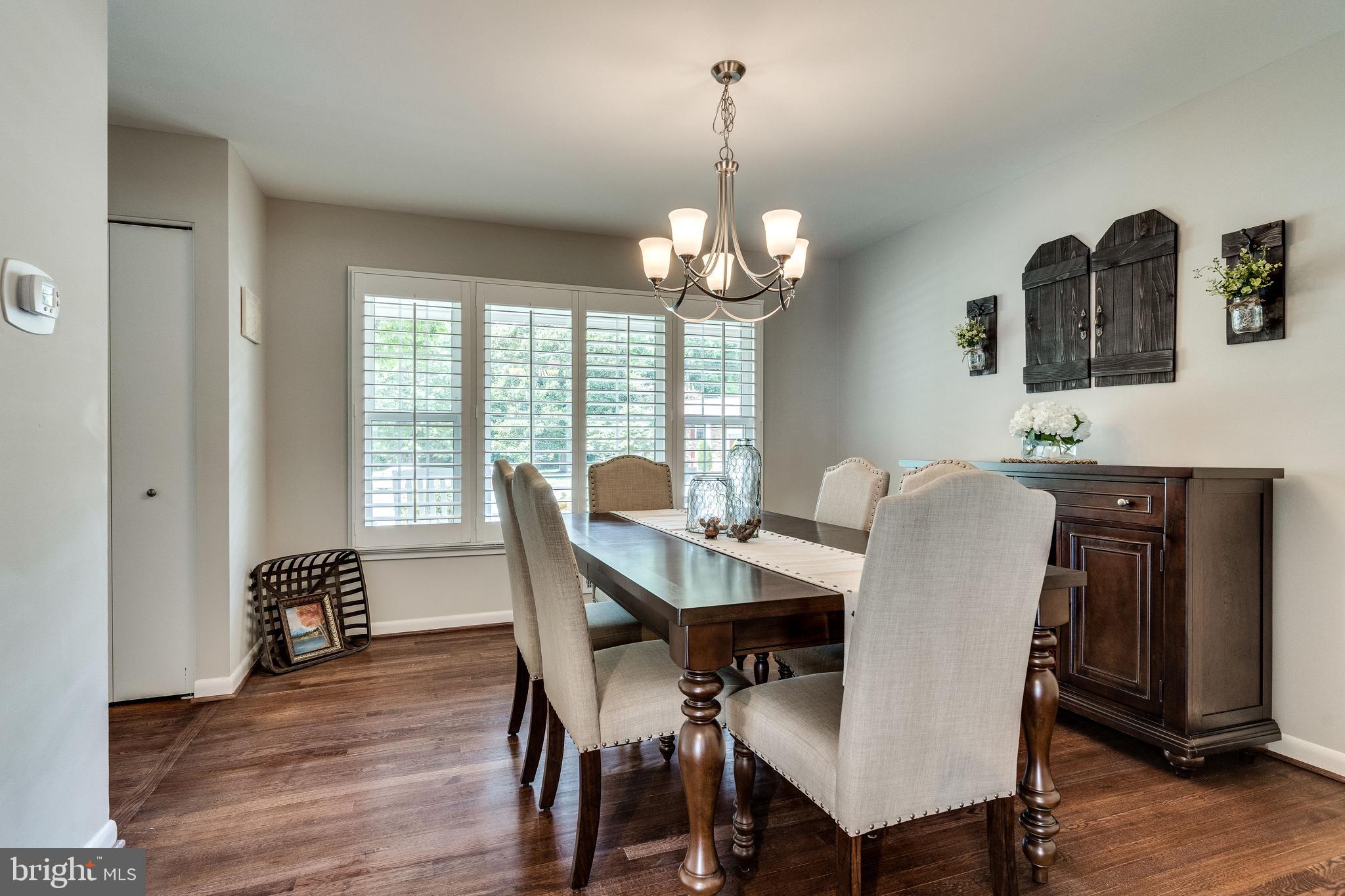 MOUNT VERNON MANOR - Residential