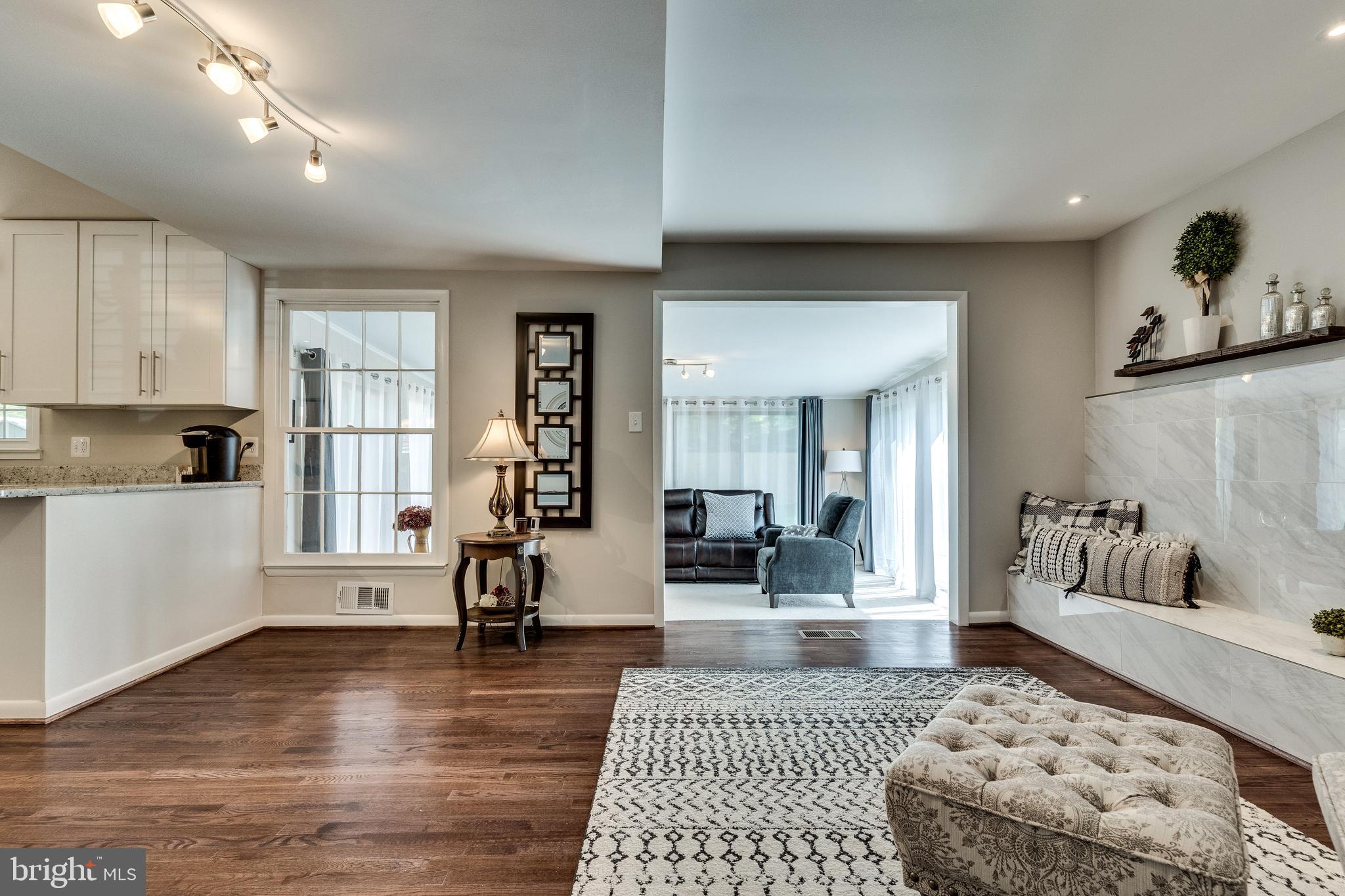 MOUNT VERNON MANOR - Residential