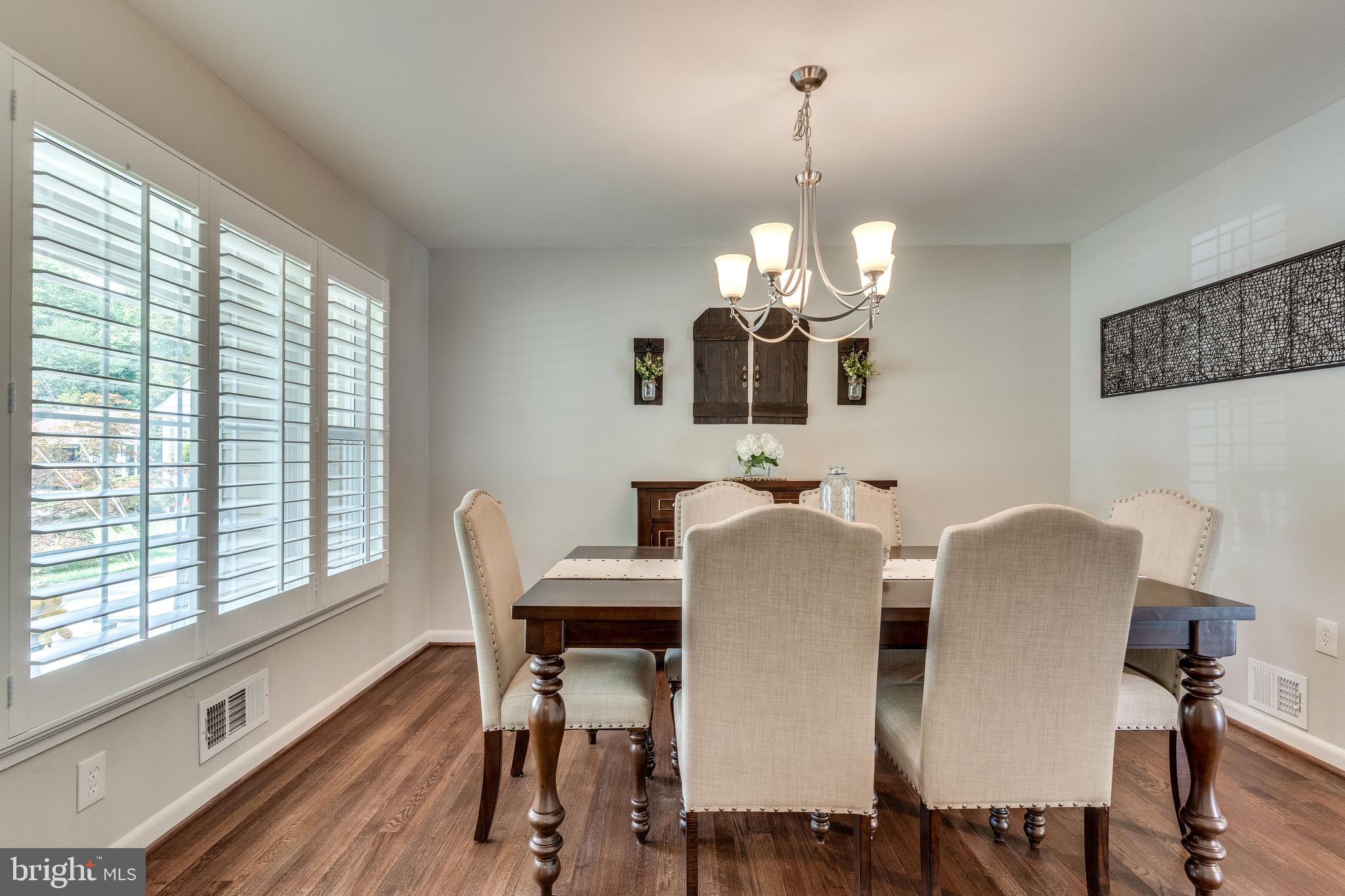 MOUNT VERNON MANOR - Residential