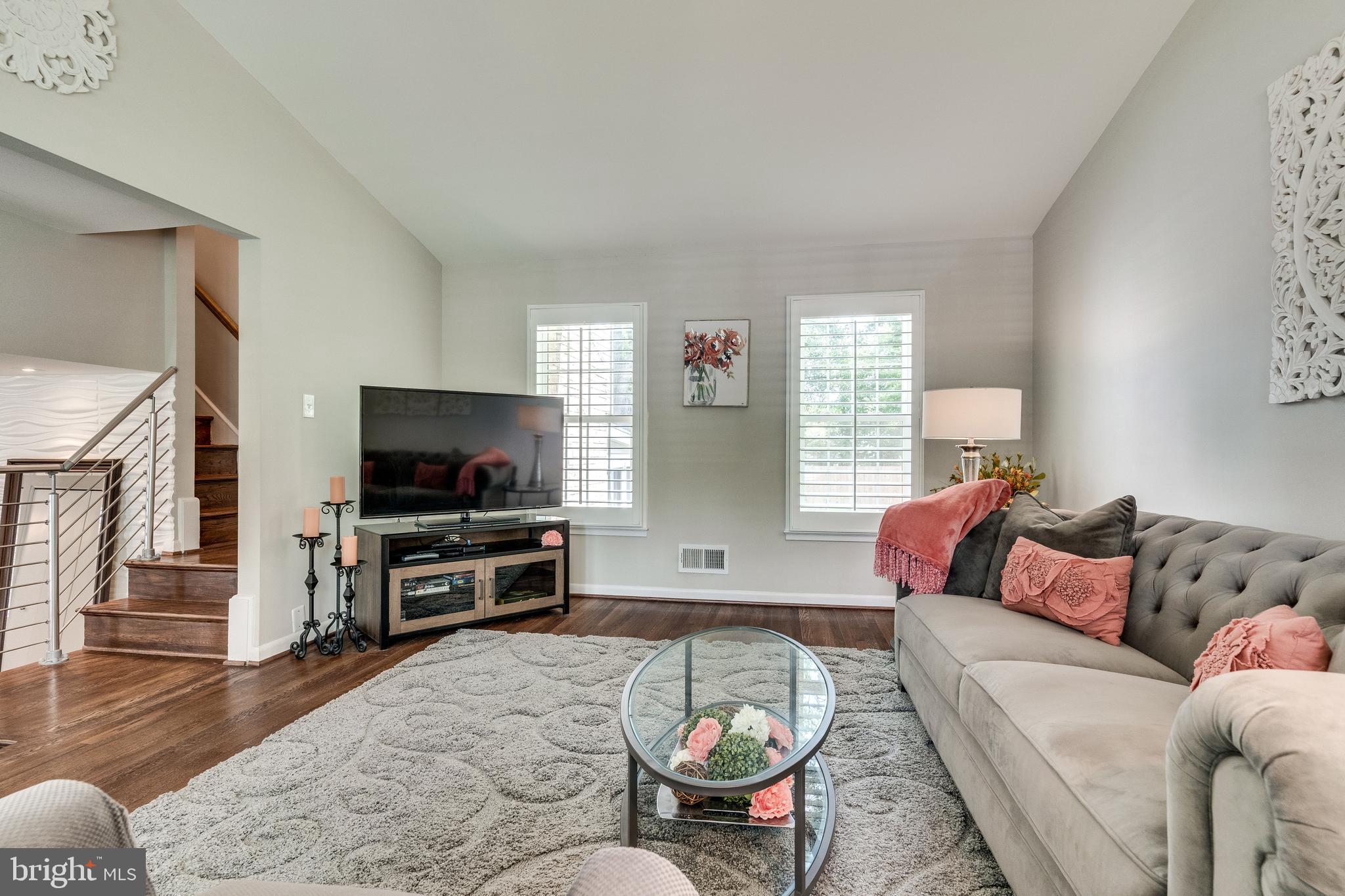 MOUNT VERNON MANOR - Residential