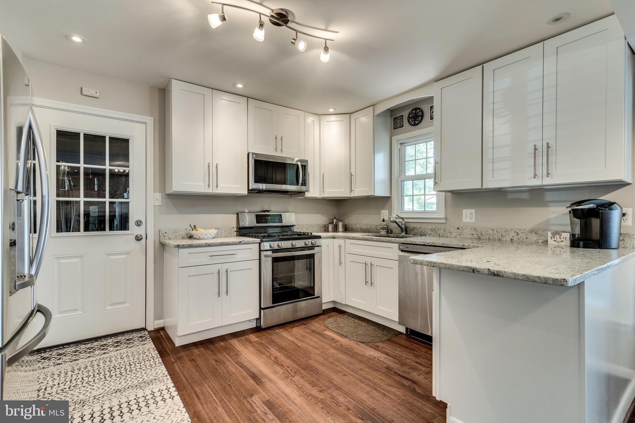 MOUNT VERNON MANOR - Residential