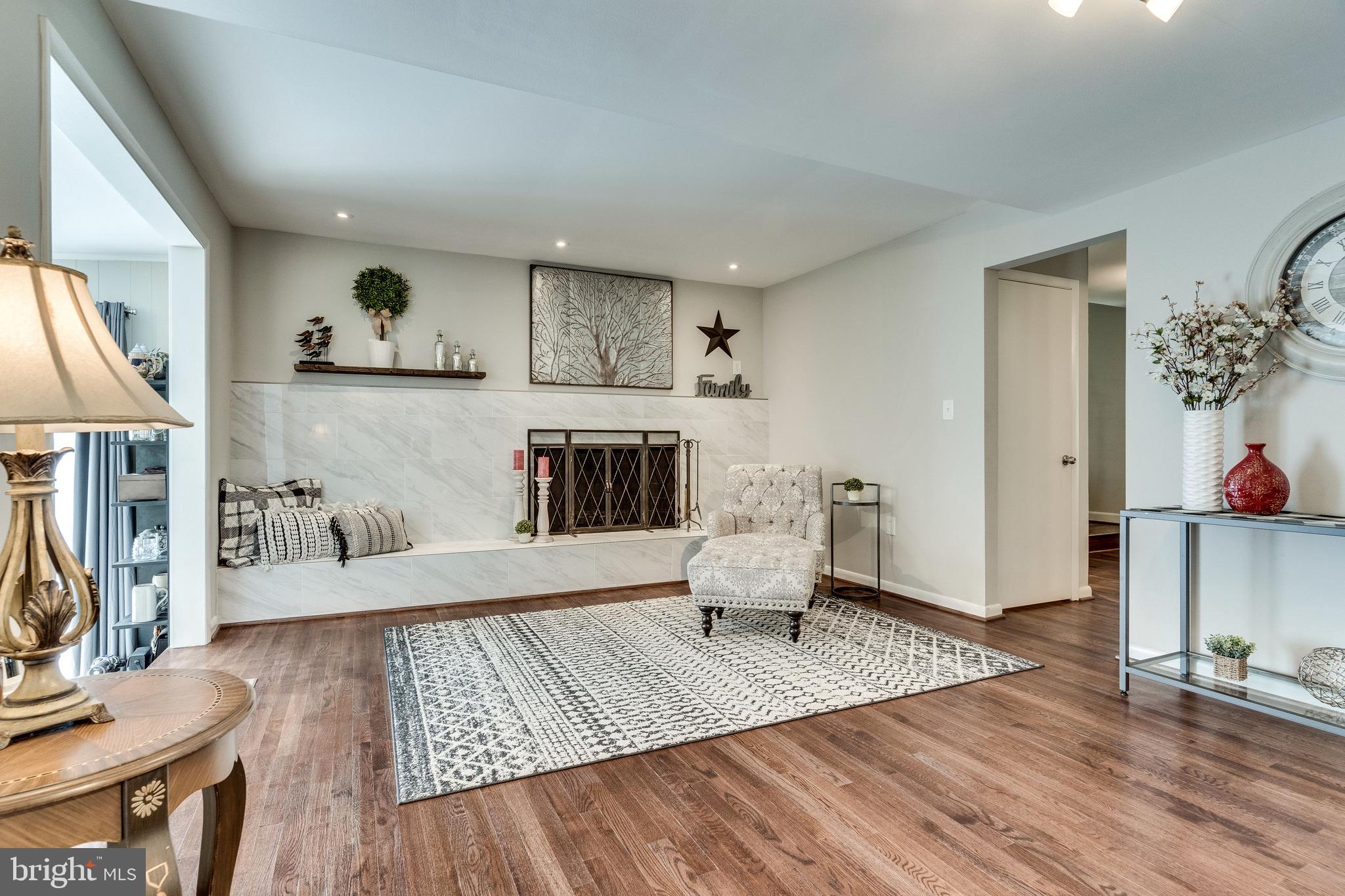 MOUNT VERNON MANOR - Residential