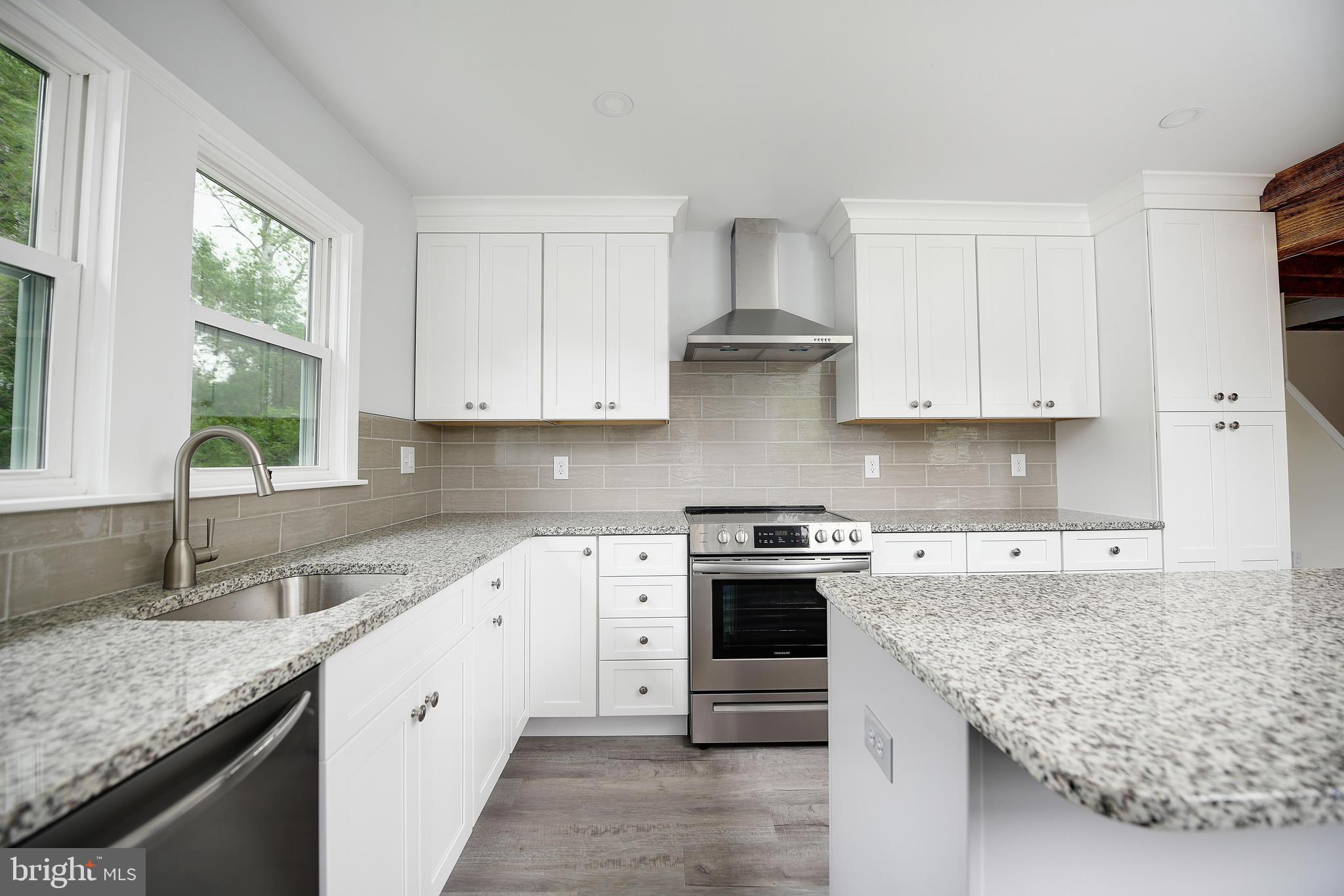 HACKS POINT - Residential