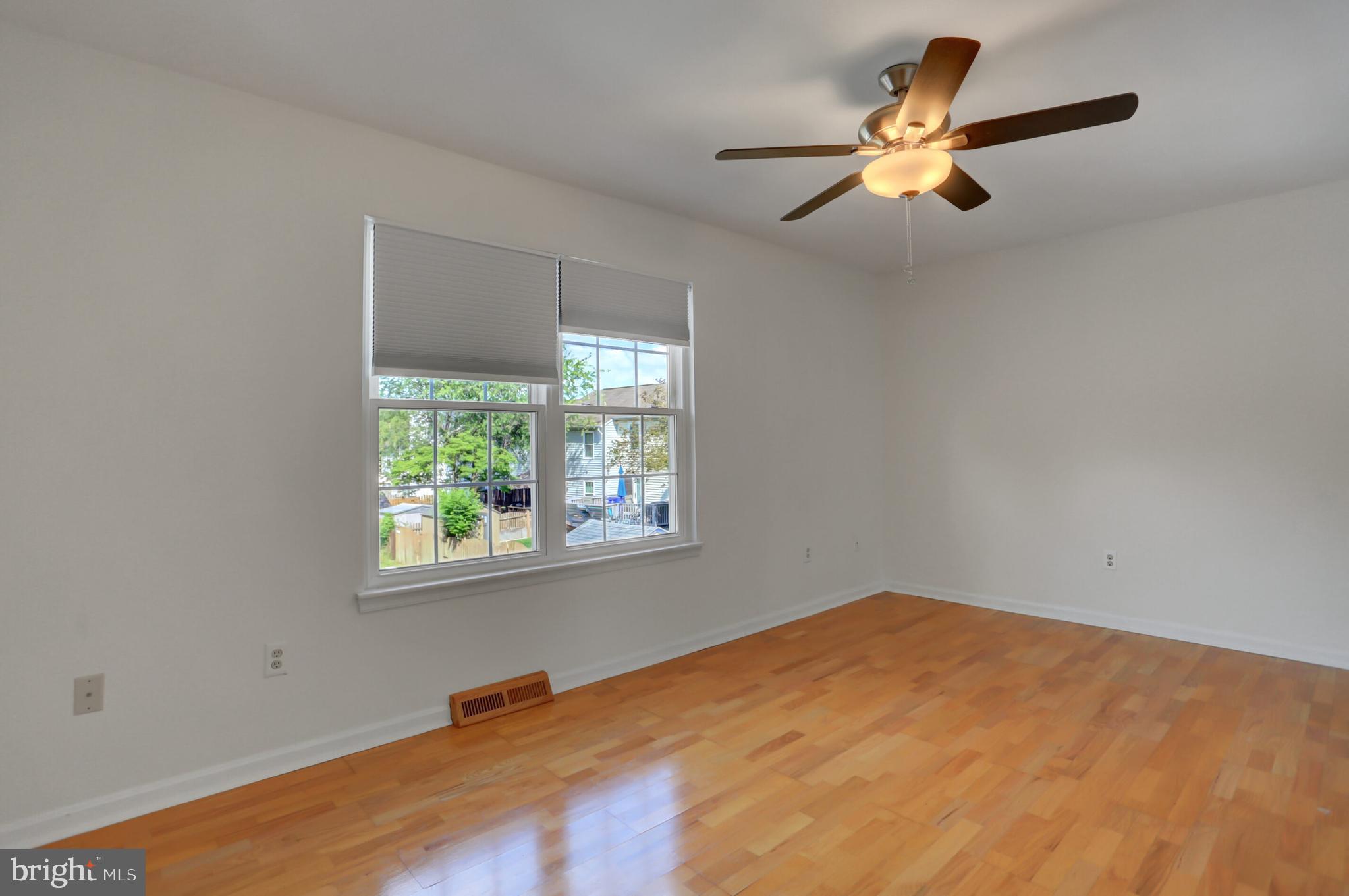 ROBERTS FIELD - Residential