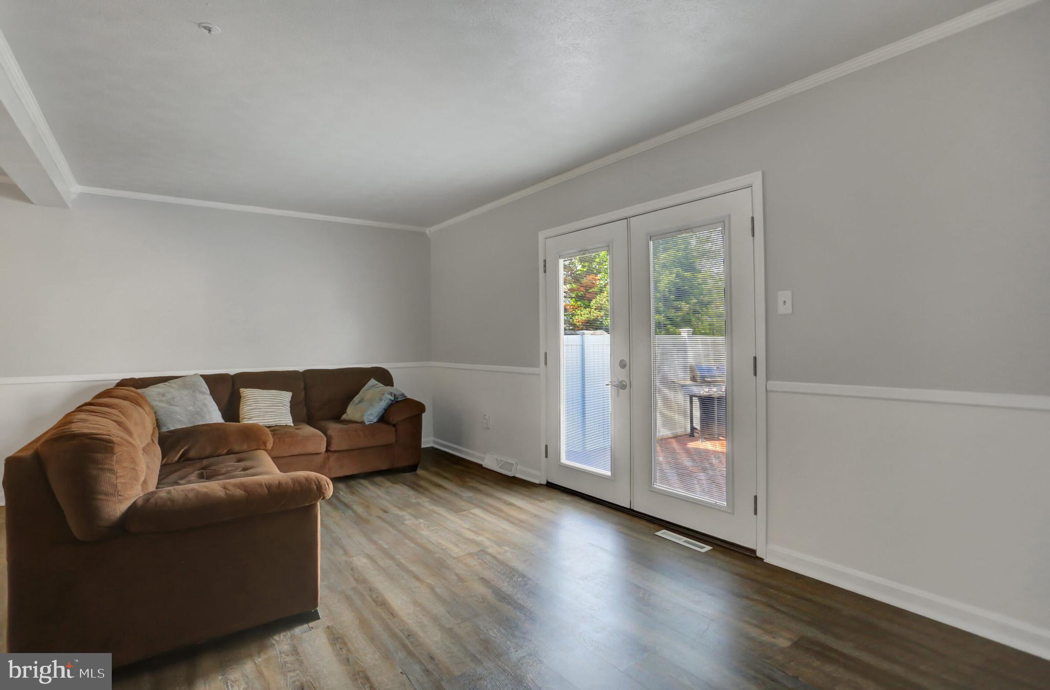 ROBERTS FIELD - Residential