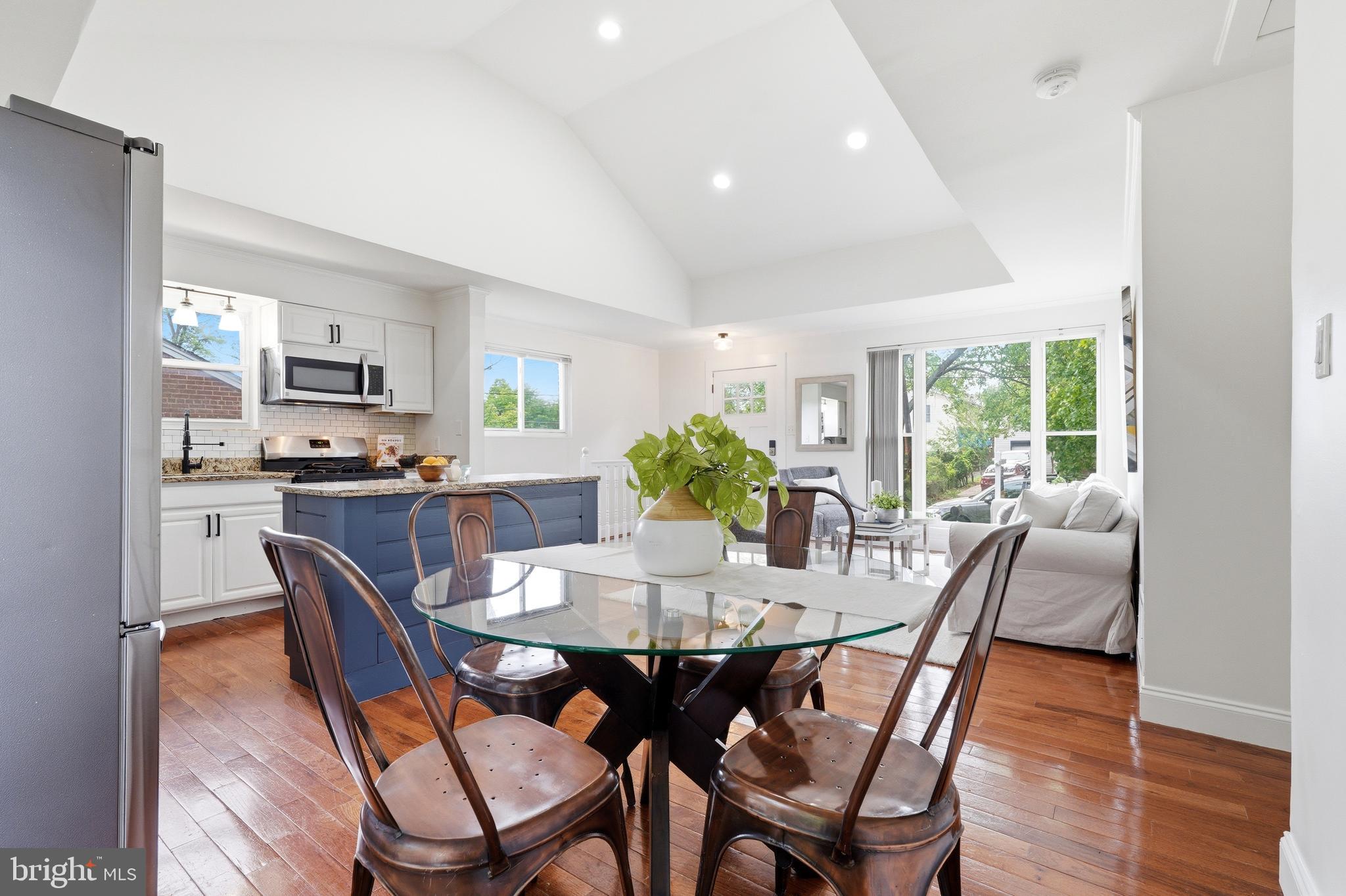 BURNT MILLS - Residential