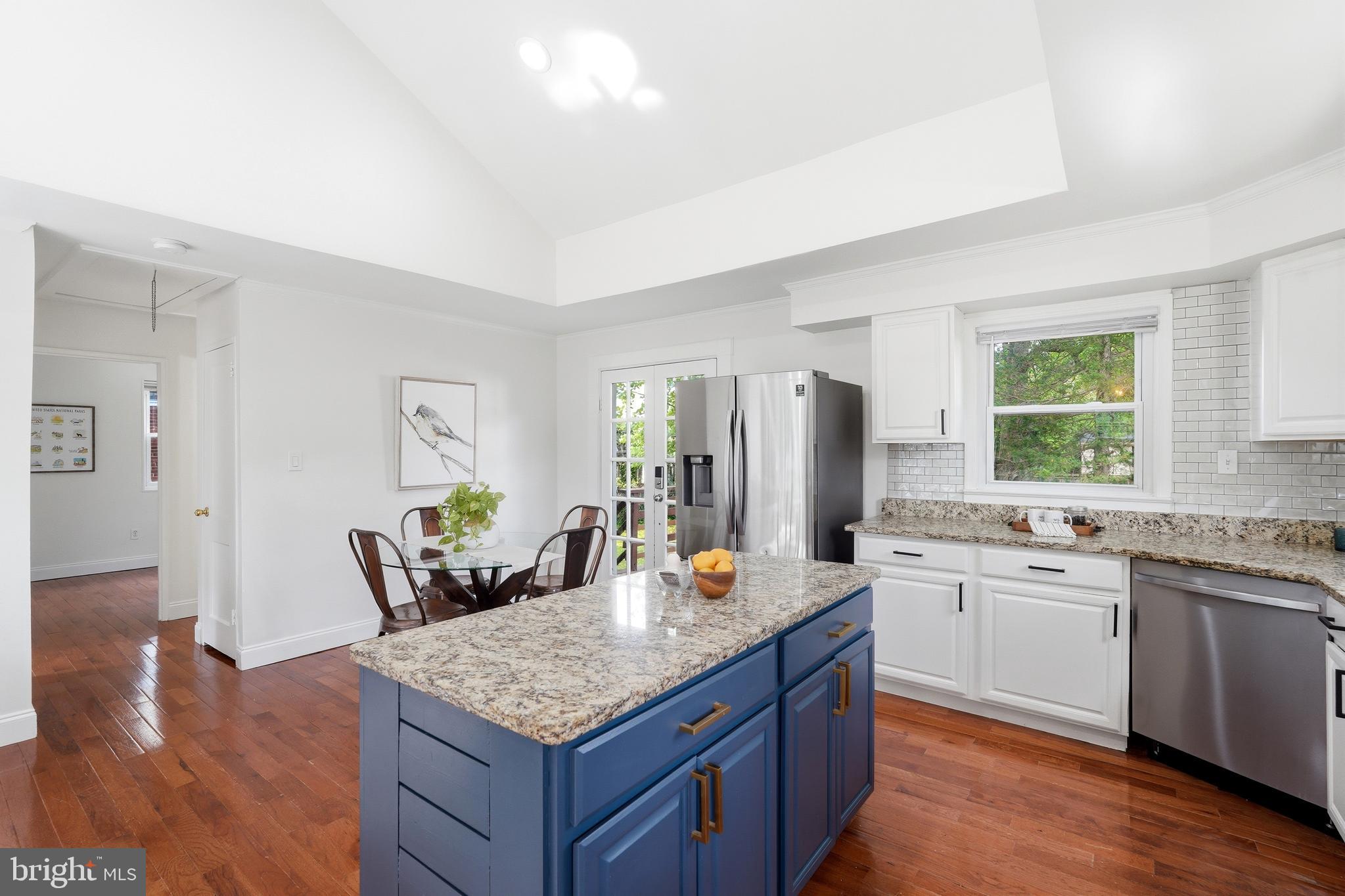 BURNT MILLS - Residential