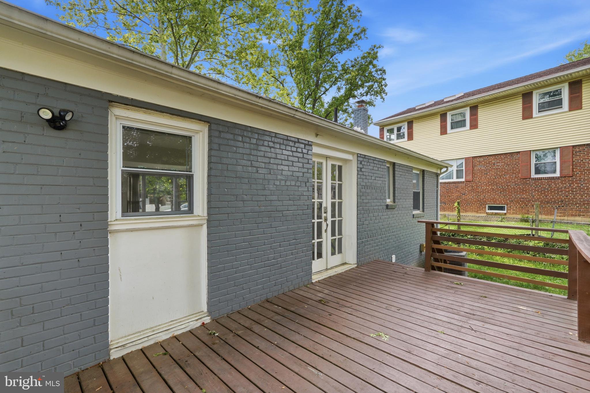 BURNT MILLS - Residential
