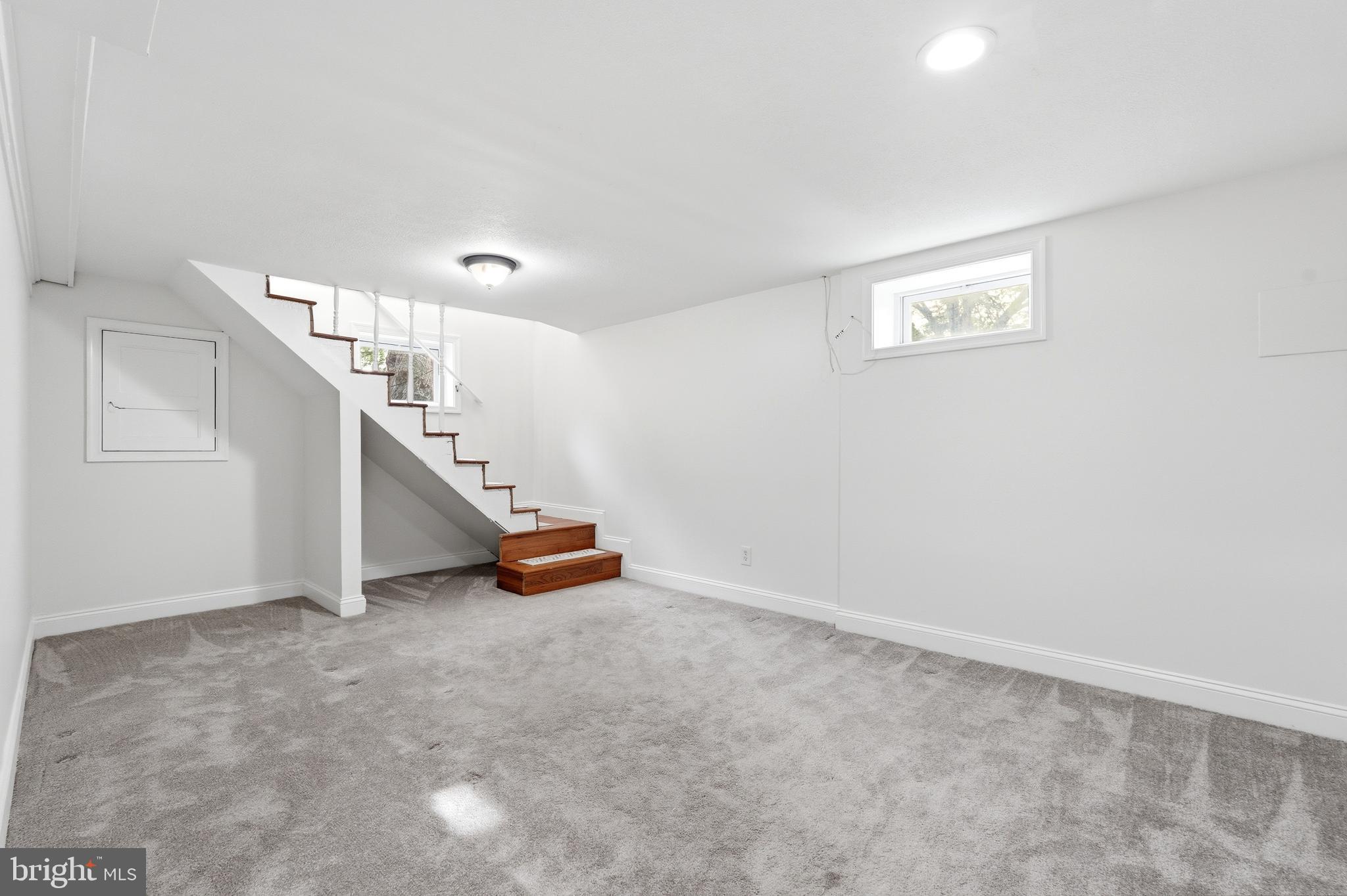 BURNT MILLS - Residential