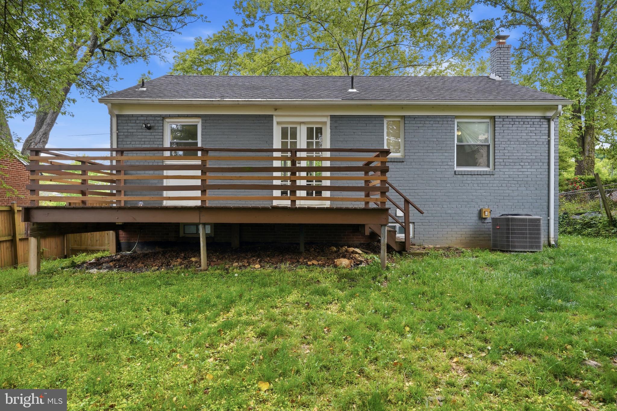 BURNT MILLS - Residential