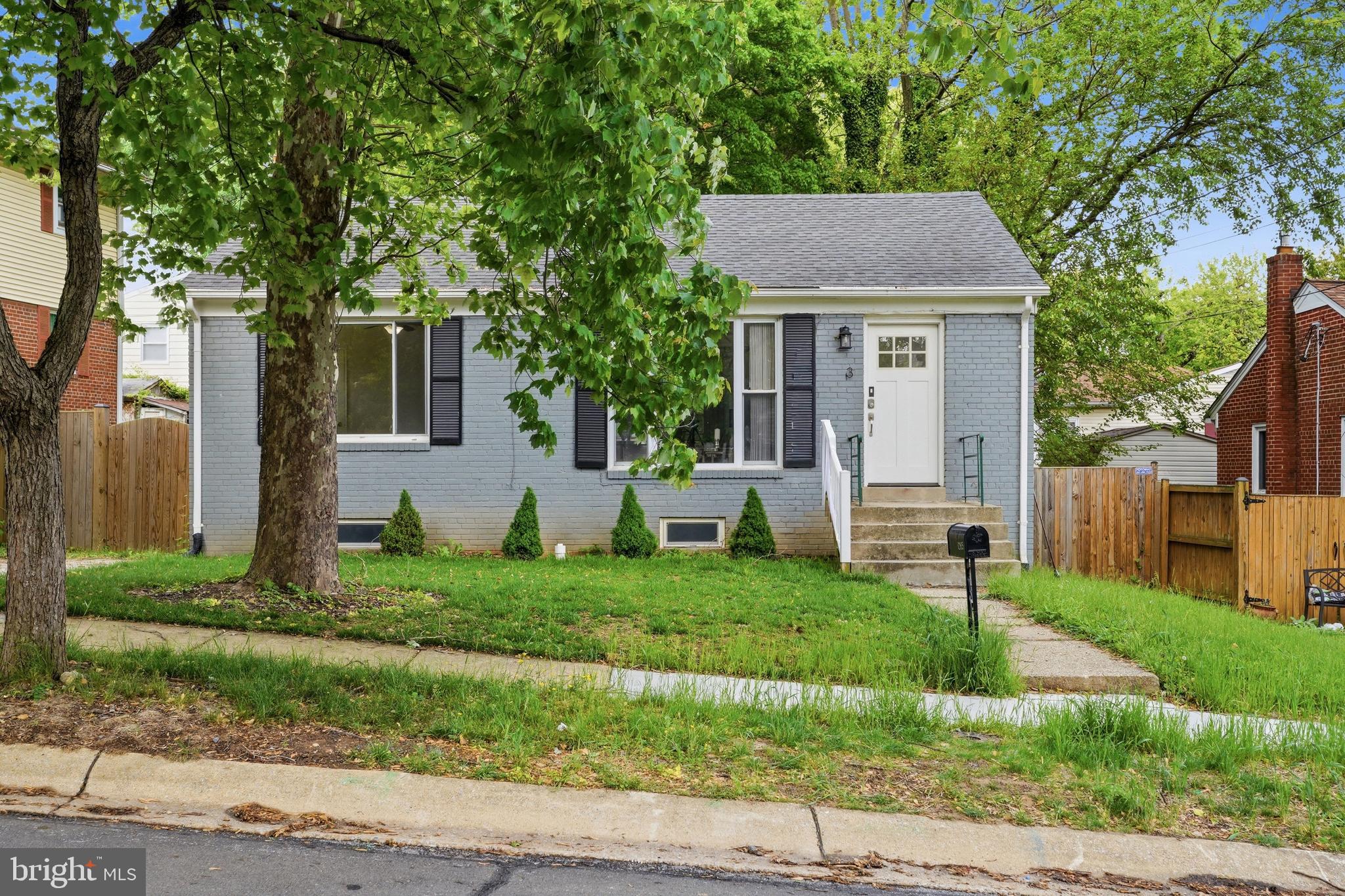 BURNT MILLS - Residential