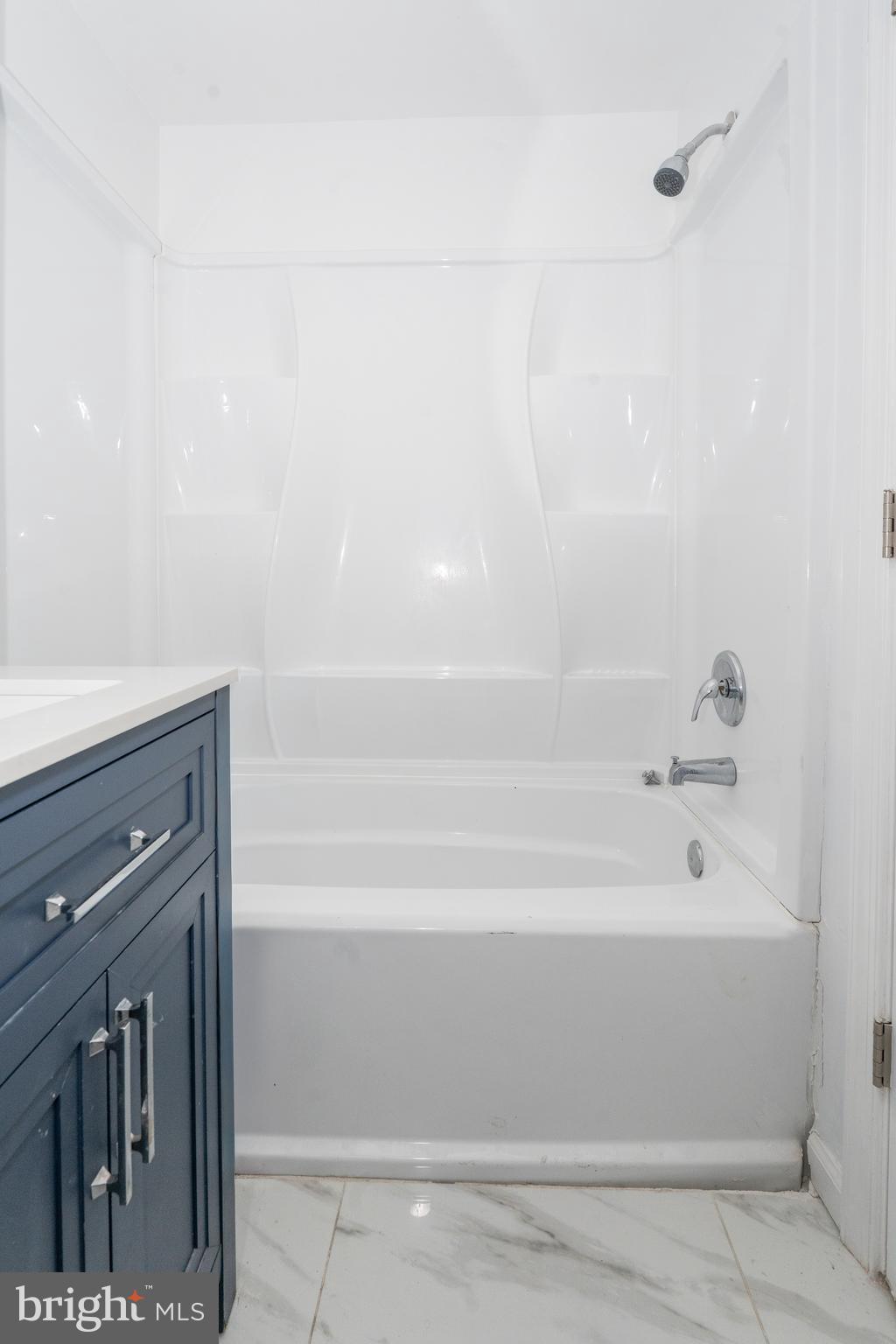 BIDDLE STREET - Residential