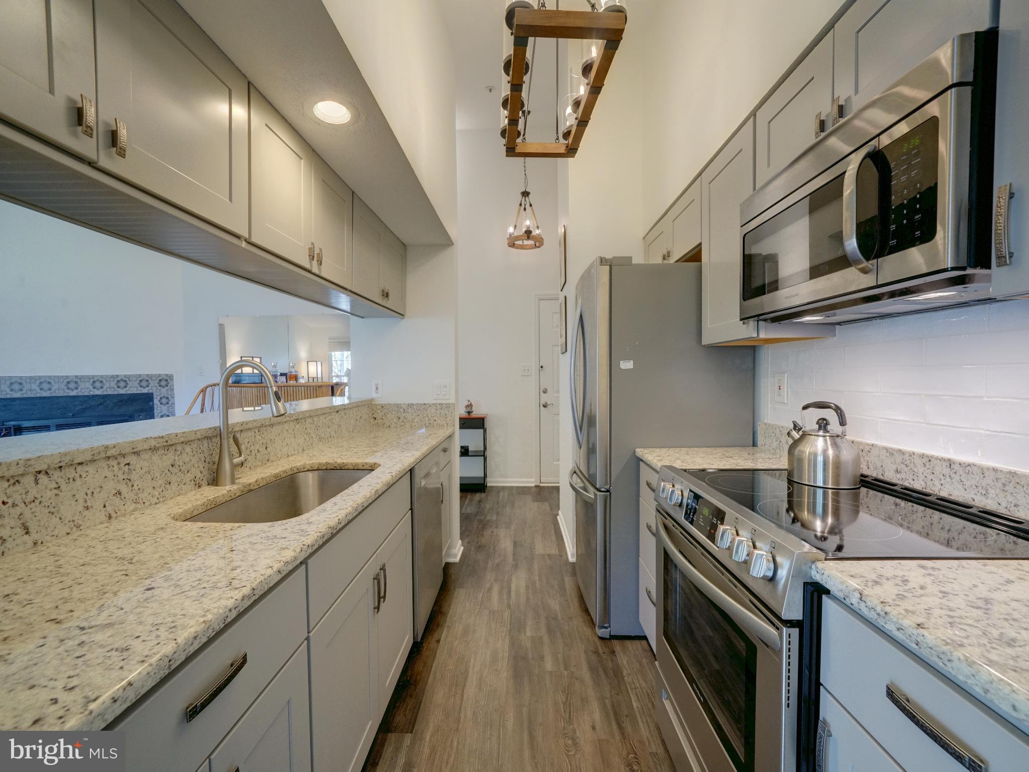 ROCKBURN COMMONS III - Residential