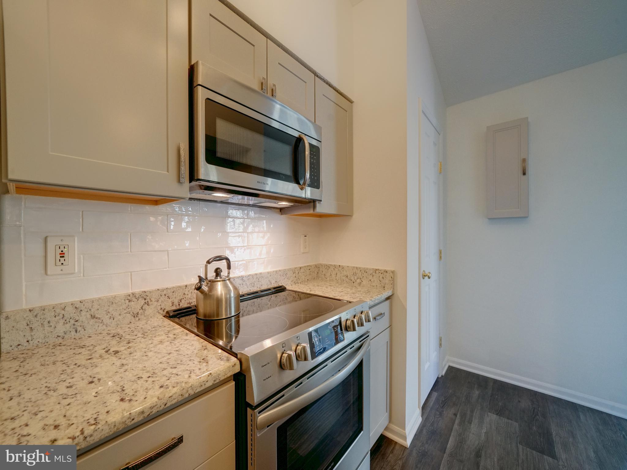 ROCKBURN COMMONS III - Residential